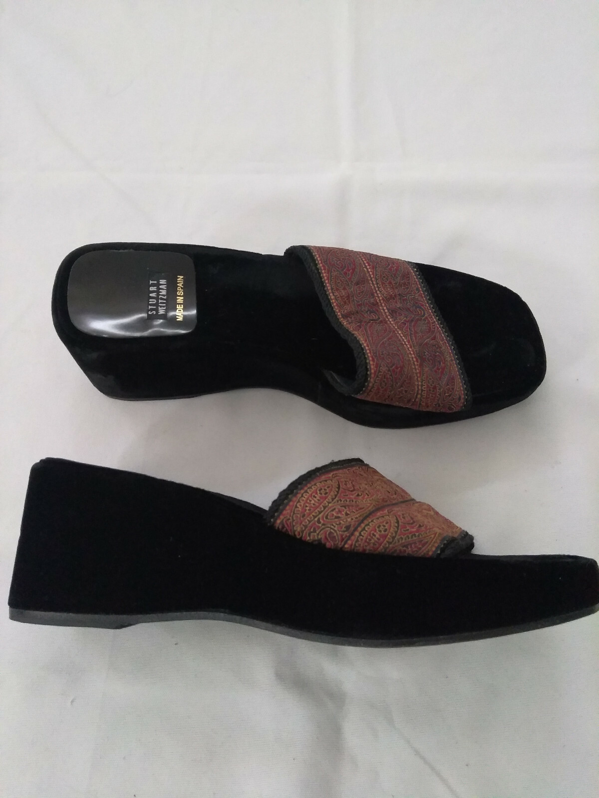 Stuart Weitzman Black Red Paisley Velvet Textile Upper Slides Sandals sz 8 M