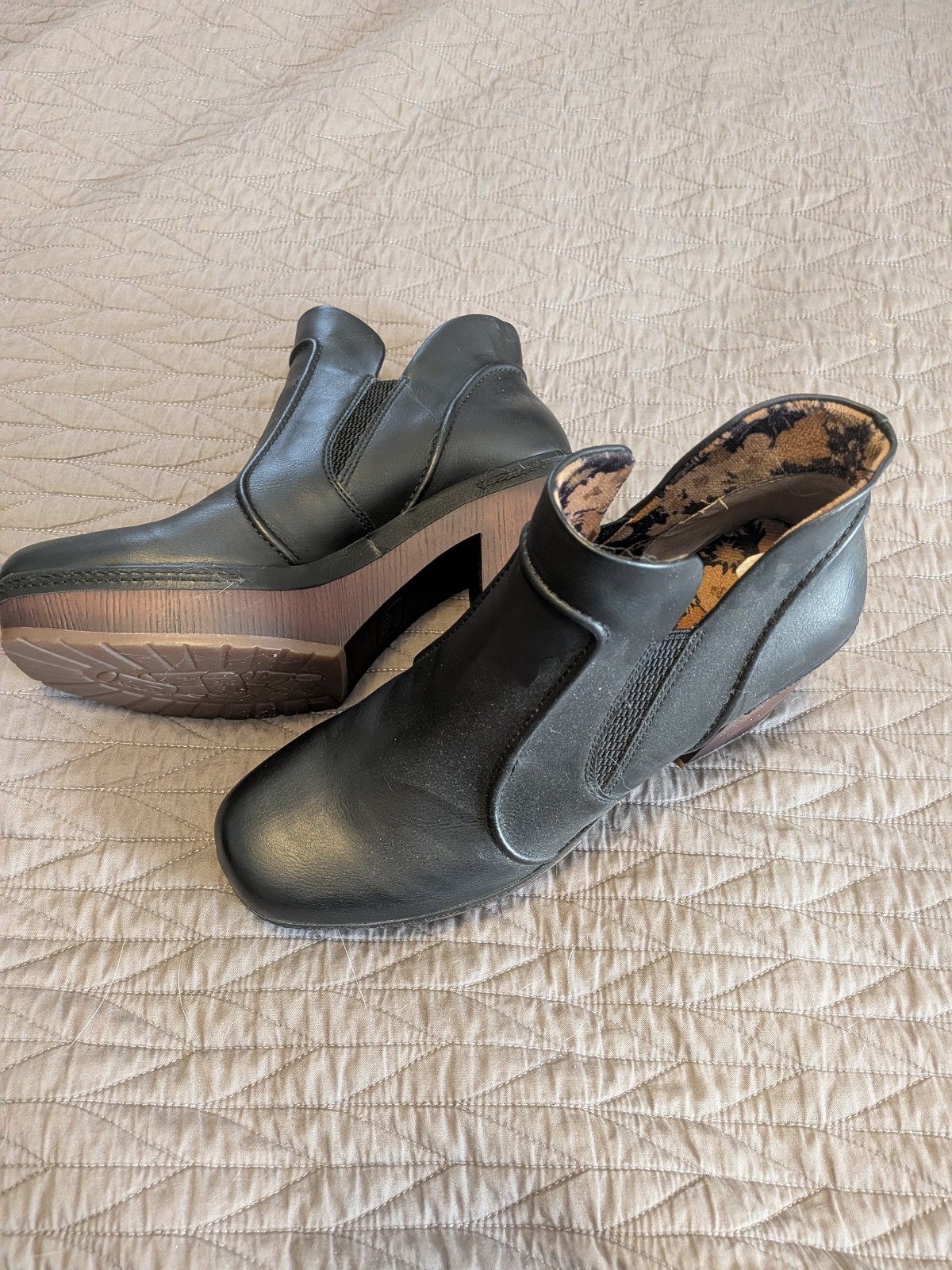 Korks by Kork-Ease Robin Platform Clog Wood Heel Ankle Boots Booties Size 9.5