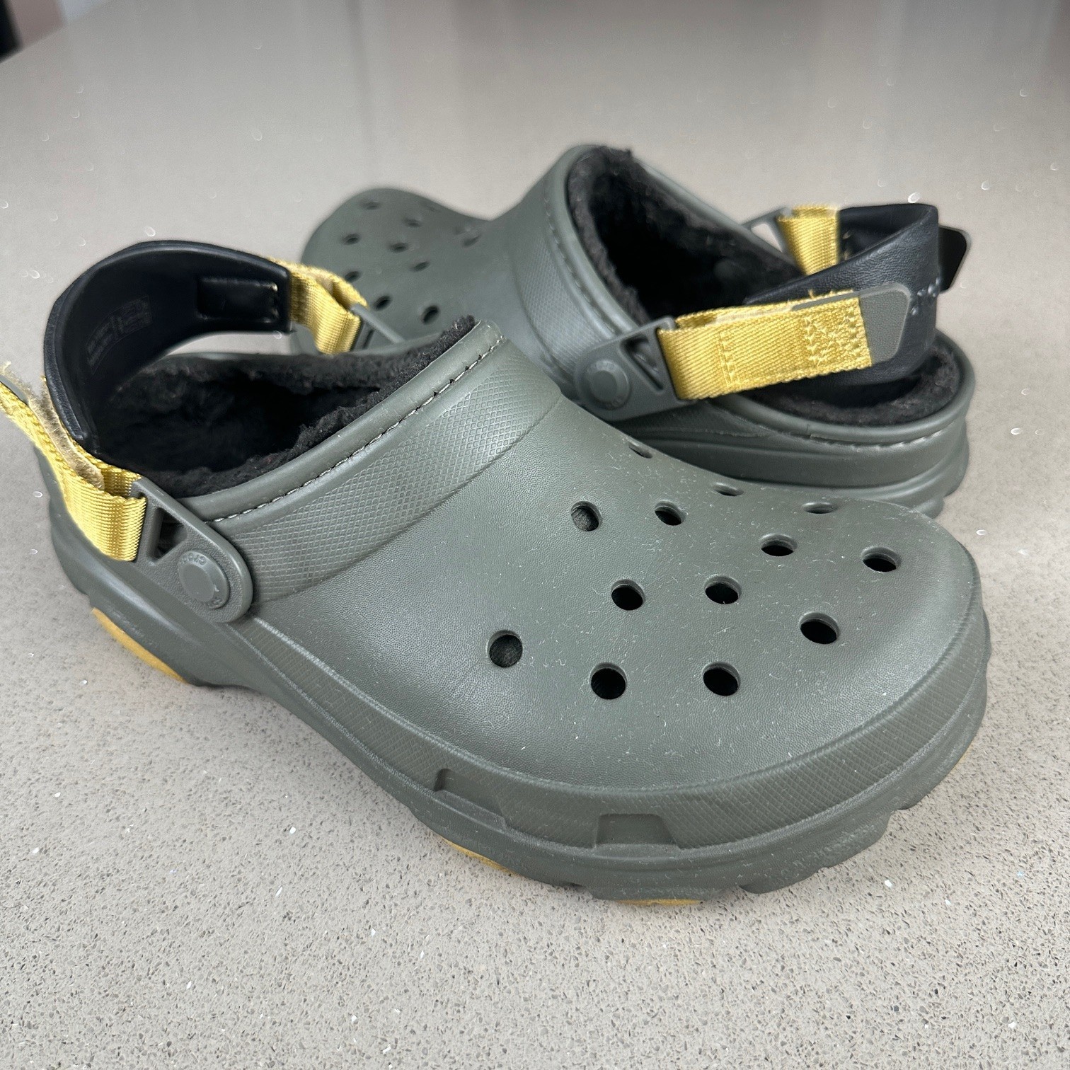 CROCS Mens 6 Womens 8 ALL-TERRAIN LINED CLOG DUSTY OLIVE Adjustable Heel Strap