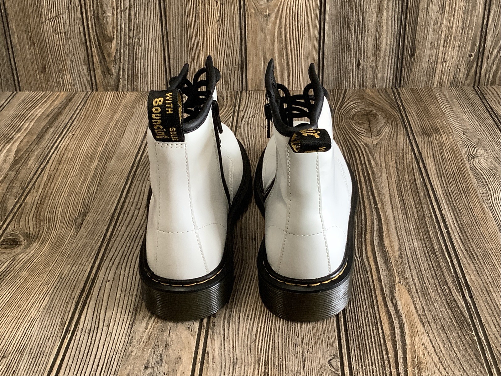 Doc Dr Martens 1460 Women’s Size 5 Smooth Leather Lace Up Combat Boots White