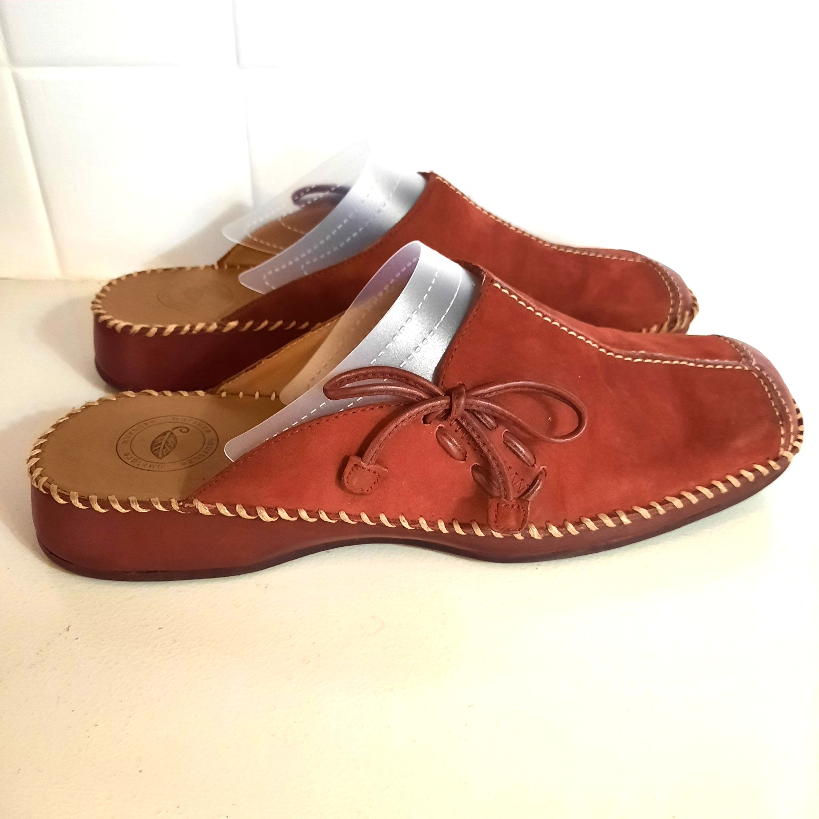 Women’s Nurture by Lamaze Size 8M Burgundy Suede Slip On Mule-«Sophie» Brazil-