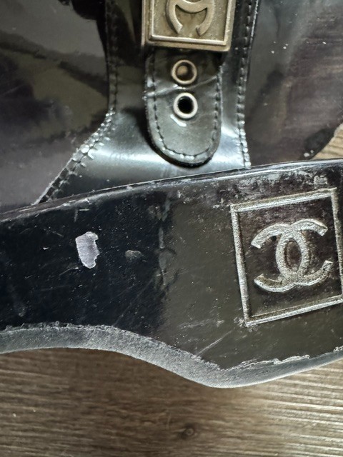 CHANEL Sandals Mules black patent leather size 6.5 US (37) used
