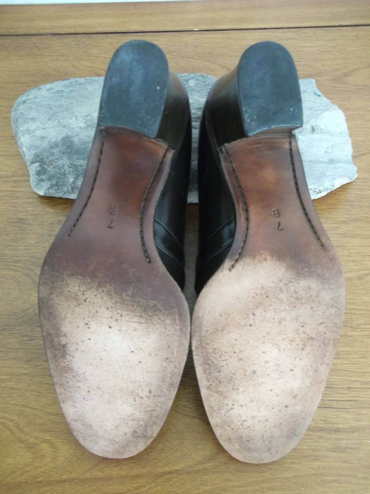COLE HAAN Italy Women’s Sz. 7 B/ 2.75in high Chocolate Leather Pump Dress Heels