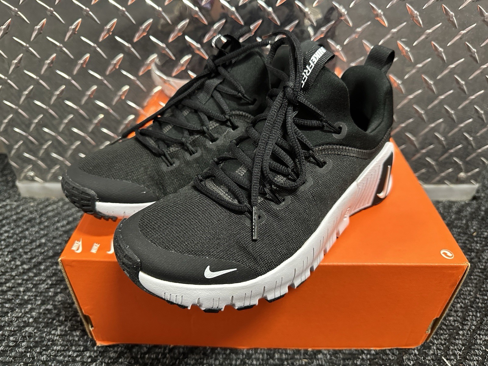 Size 9 – Nike Wmns Free Metcon 6 ‘Black White’ FJ7126-001