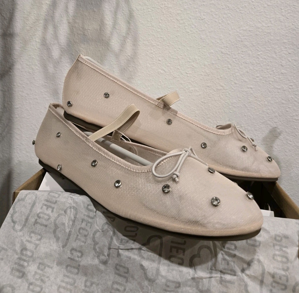 Project Cloud: Memory Foam Comfort Ivory Rhinestone Mesh Women’s Mary Jane Sz 11