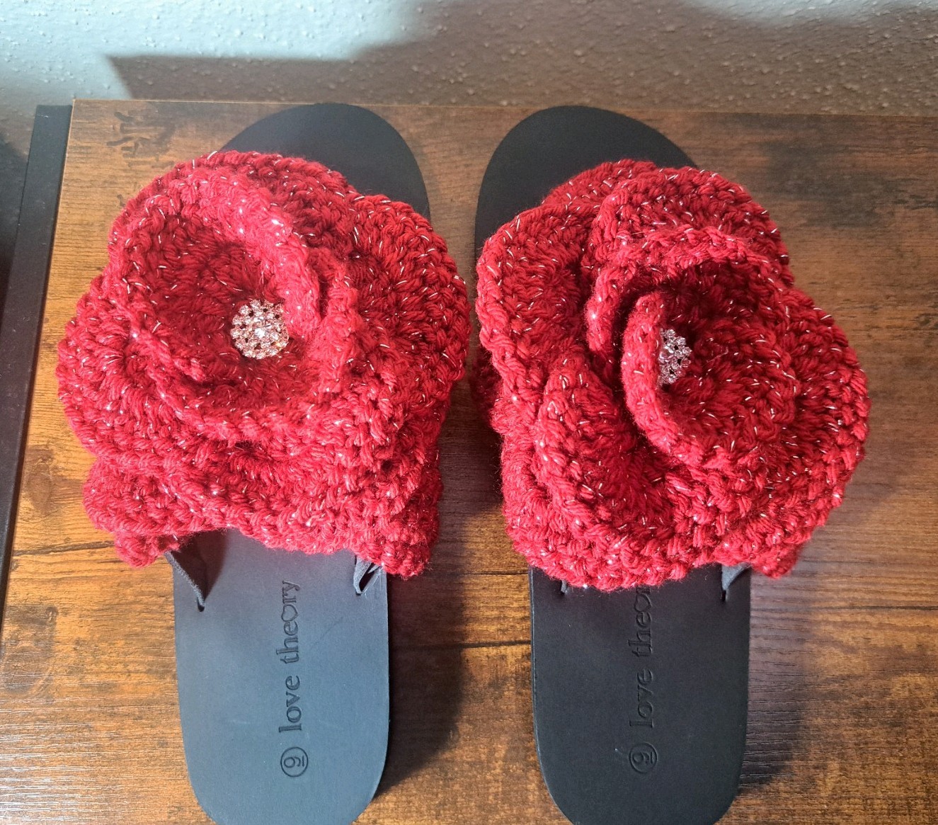 Women’s Size 9 Sandals With Handmade Crochet Red Sparkle Gemstone Rose