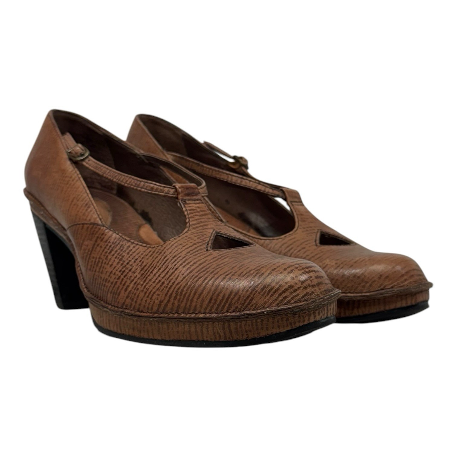 CLARKS ARTISAN Womens 9.5 Embossed Leather T Strap Pumps Maryjane Heels 73872