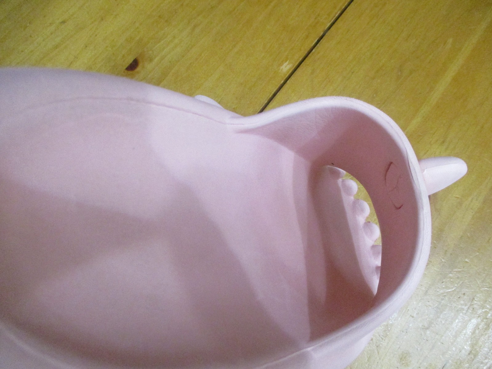 Ladies Shark Slides Cloud Shoes/Slippers,Pink Size 38-39 EU,8-8.5 US