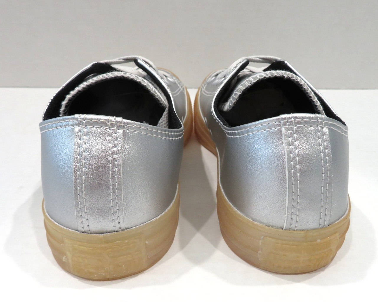 Converse Unisex Metallic Silver All Star Low-Top Sneakers, Men’s 8 Women’s 10