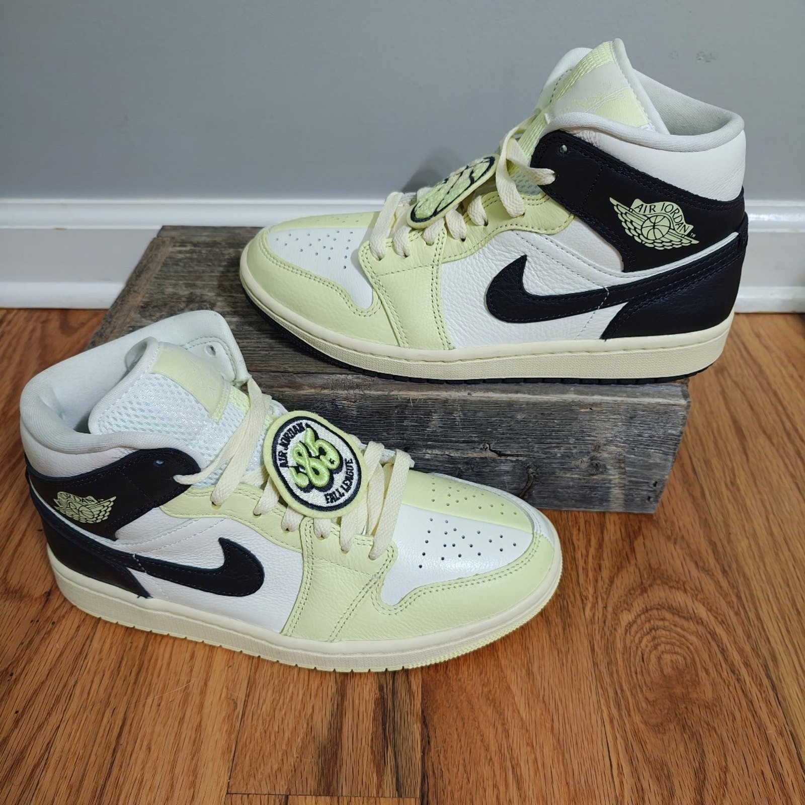 Air Jordan 1 Mid SE Matchly Barely Volt Black Women’s Size 7.5