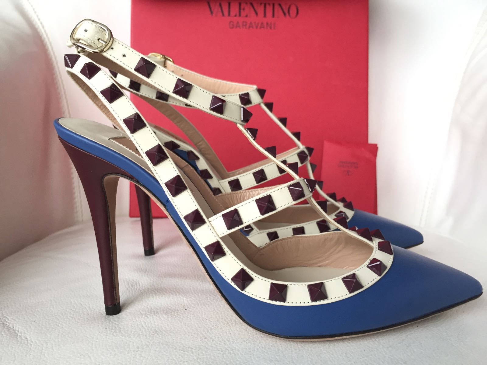 $1.1K VALENTINO ROCKSTUDS BLUE BURGUNDY WHITE HIGH HEEL SANDAL 37.5 NIB