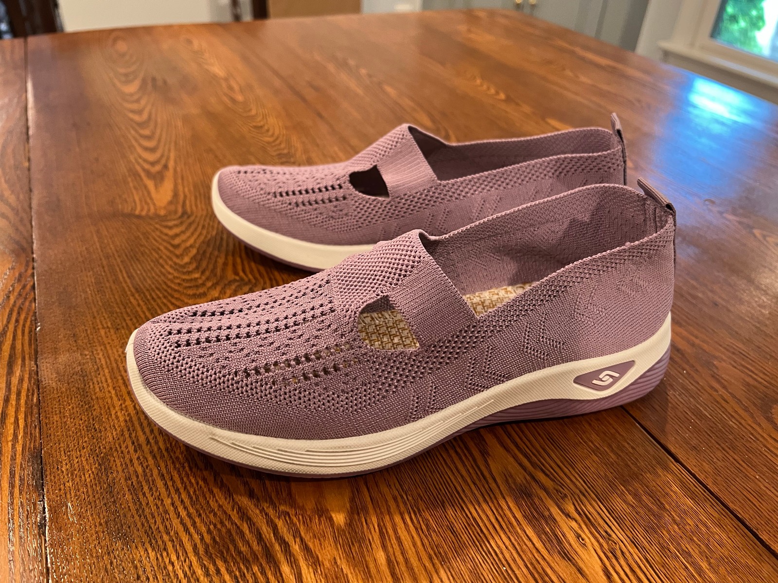 Womens Breathable SlipOn Sneakers Lightweight Orthopedic Walking Shoes Sz8/EUR39