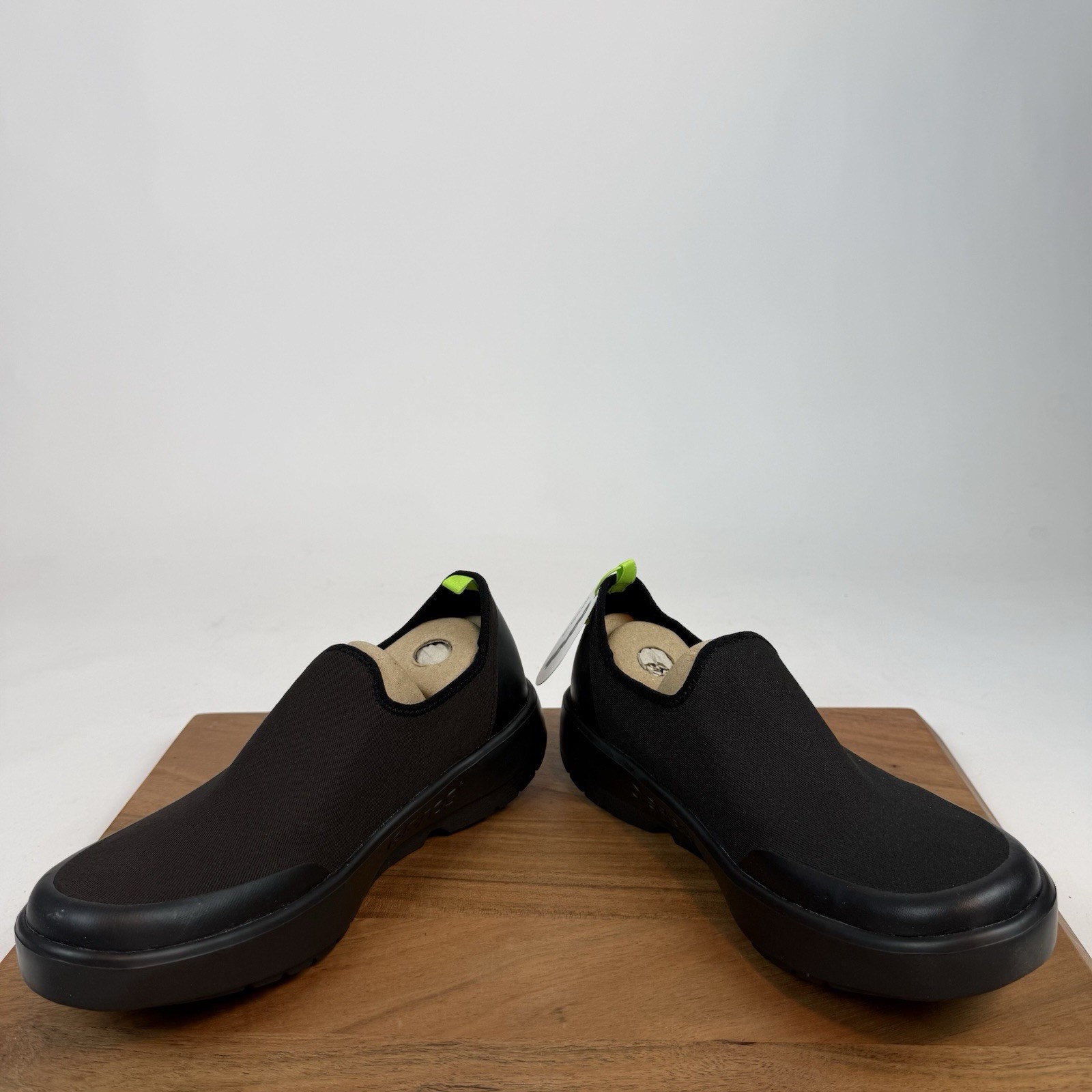 New Womens Oofos Oomg Eezee Black Athletic Low Recovery Pull On Shoes Size 10