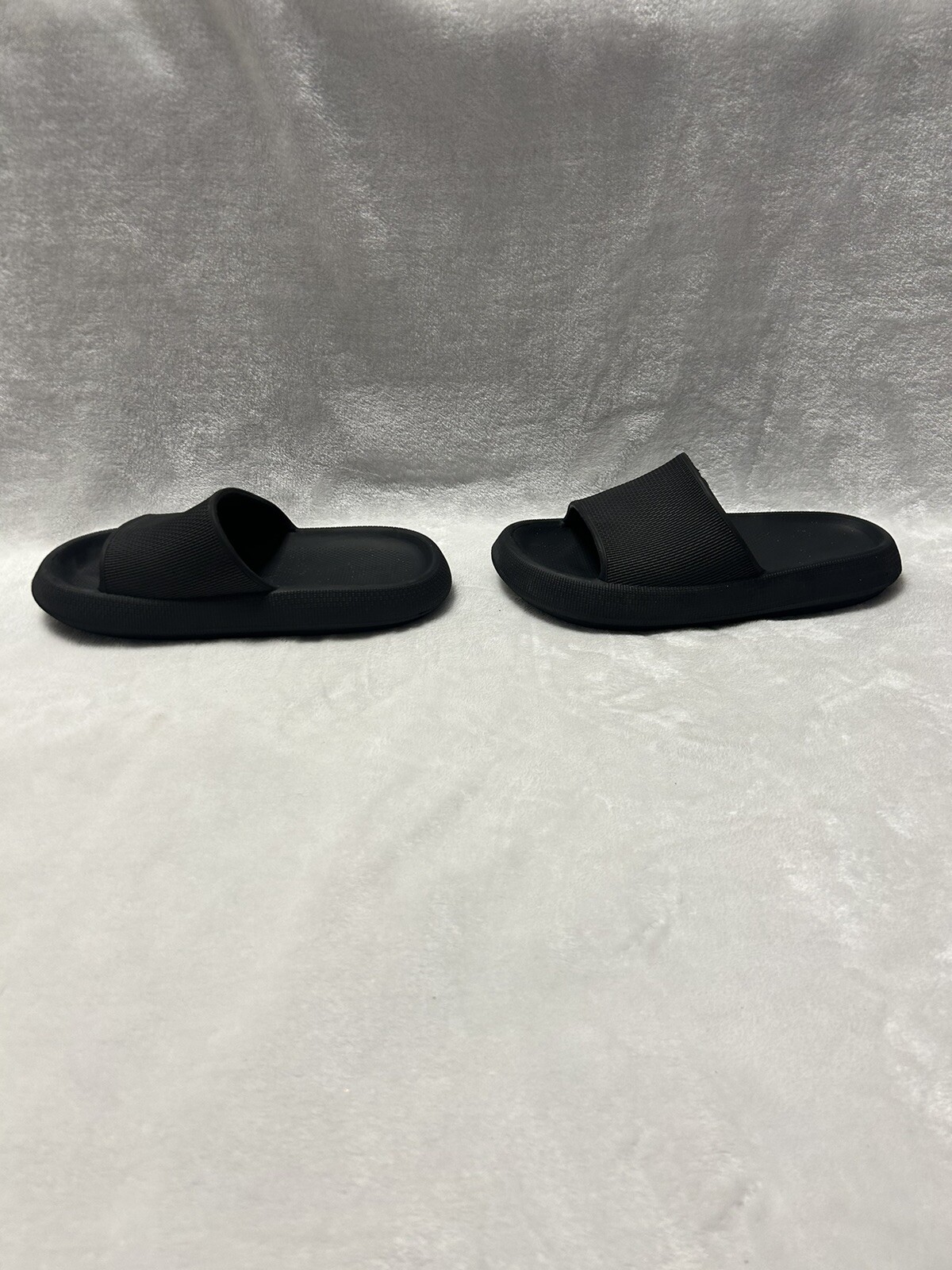 Black Women 4-4.5 Men 3-4 Non Slip Quick Drying Ultra Cushion Slides Sandals
