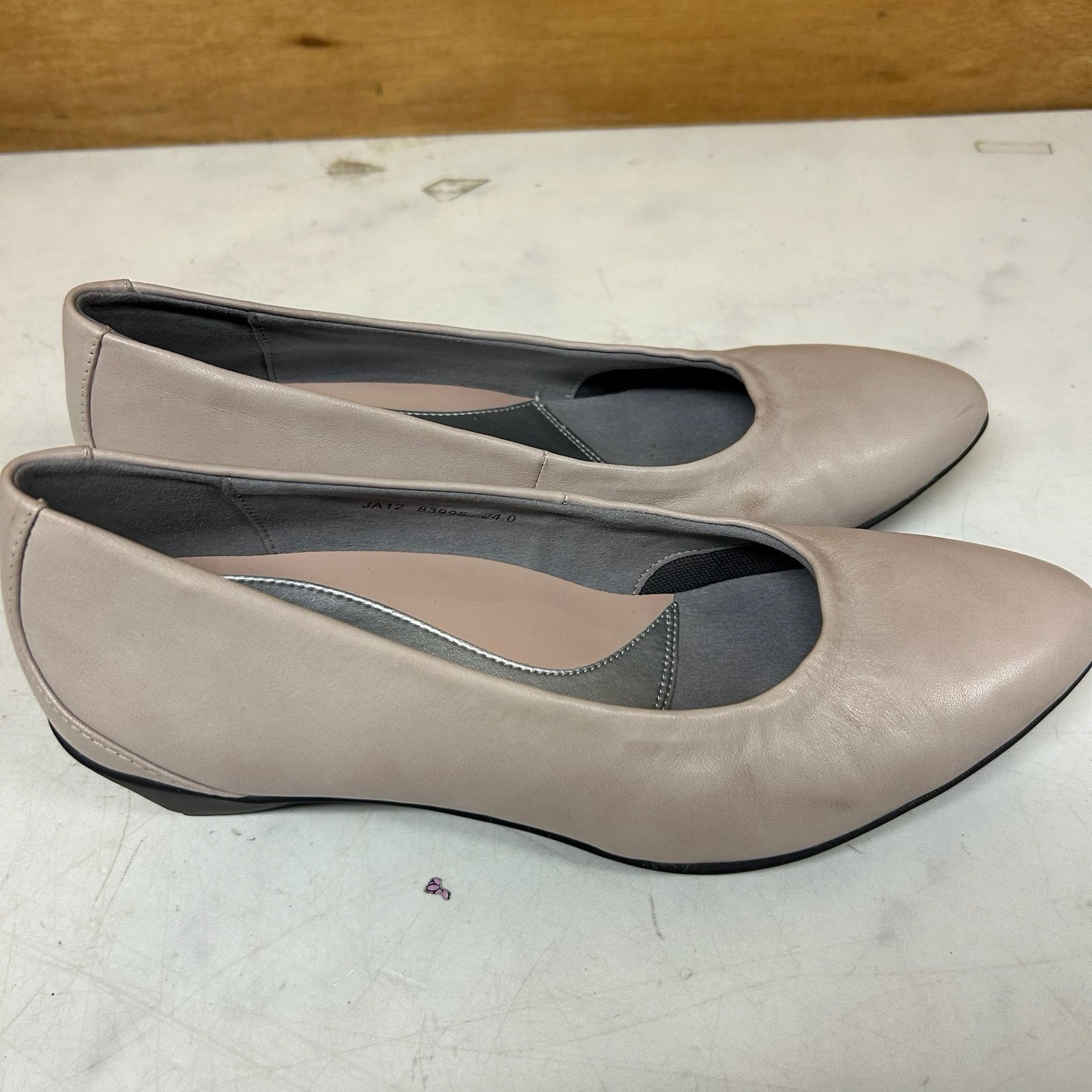 fitfit Women’s Comfort Low Heel Pumps Beige Gray Size 24.0cm Leather Used