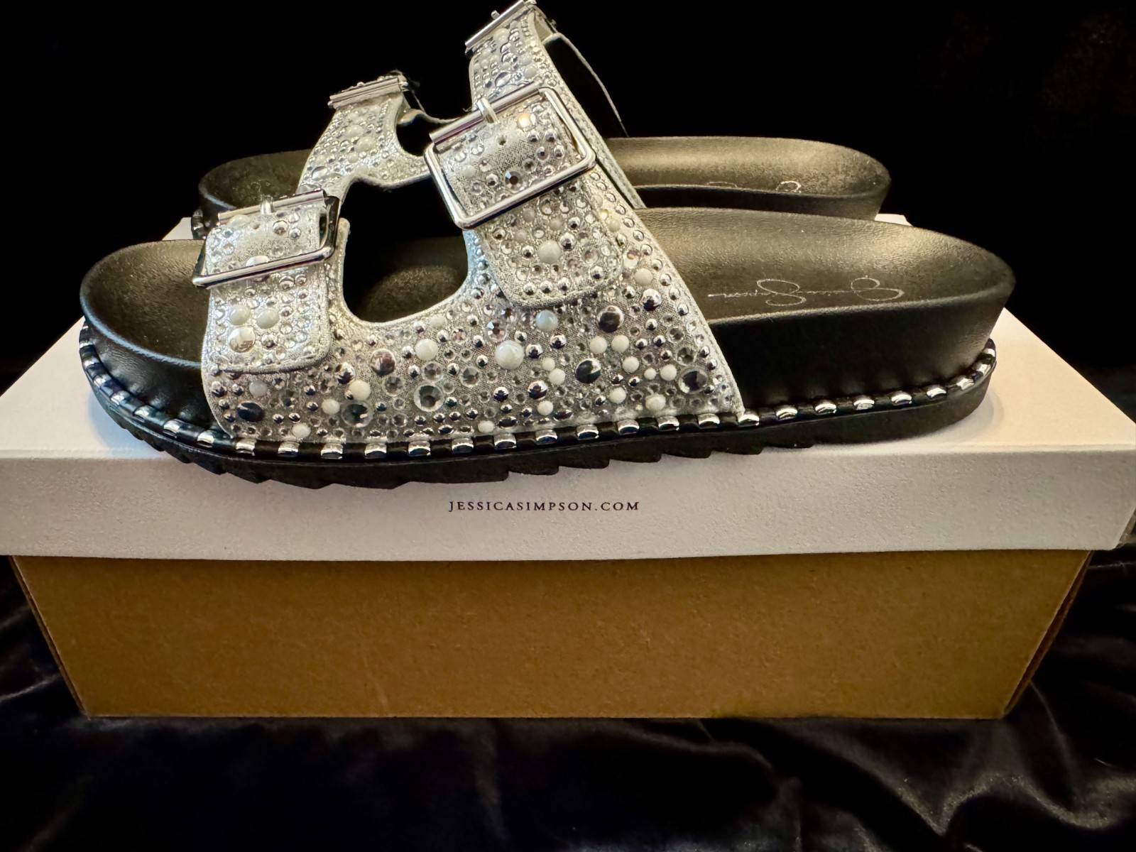 Womens Jessica Simpson Cyraline Rhinestone Silver Slip On Sandals slides Size 7