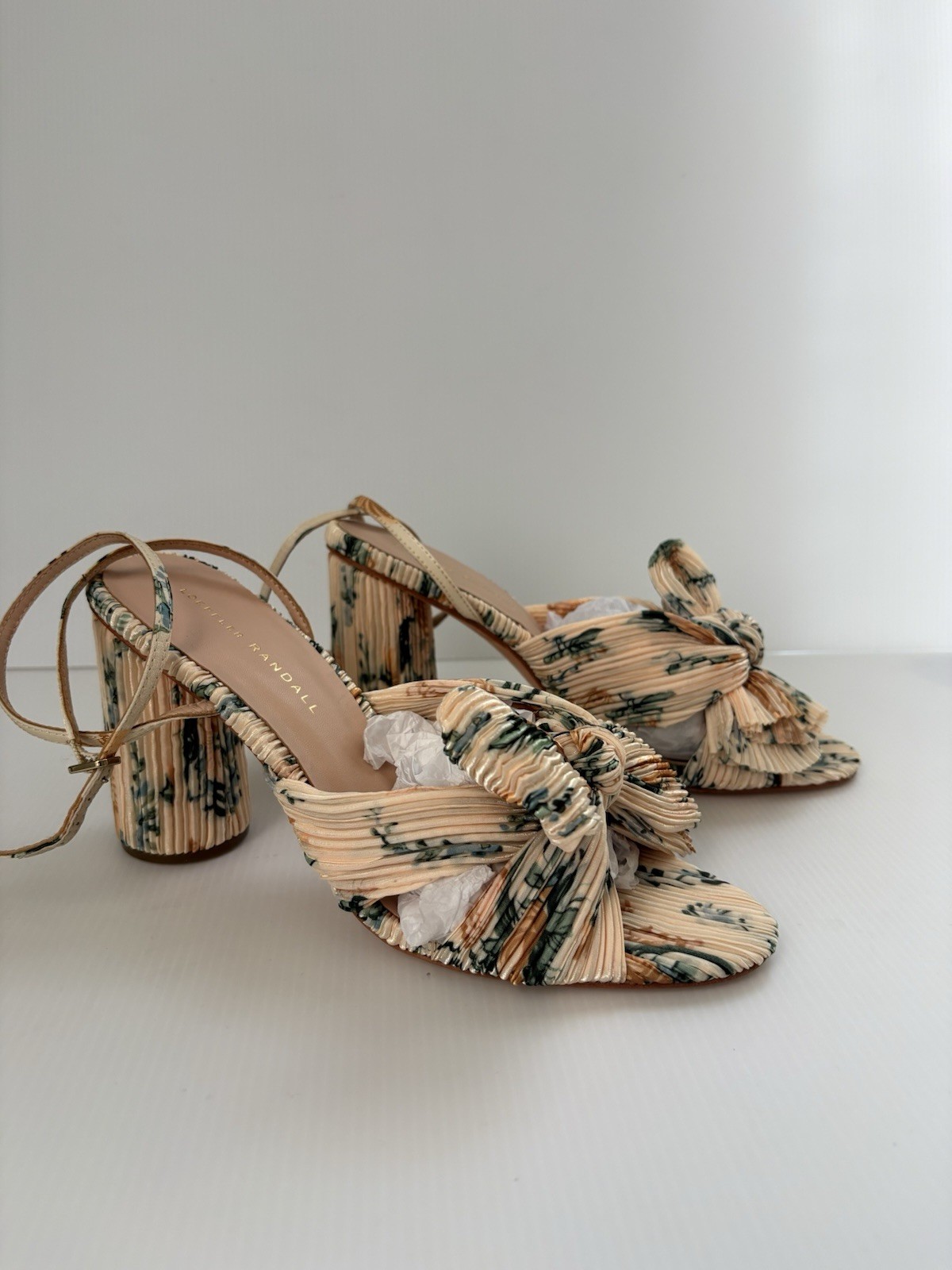 Loeffler Randall Camellia Pleated Bow Heels in Nova Floral Size 9 B