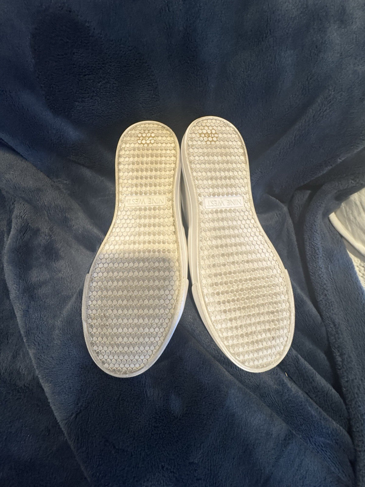 Nine West WNLALA3 White Quilted Slip-On Sneakers – Women’s Size 7M – Gold Accent