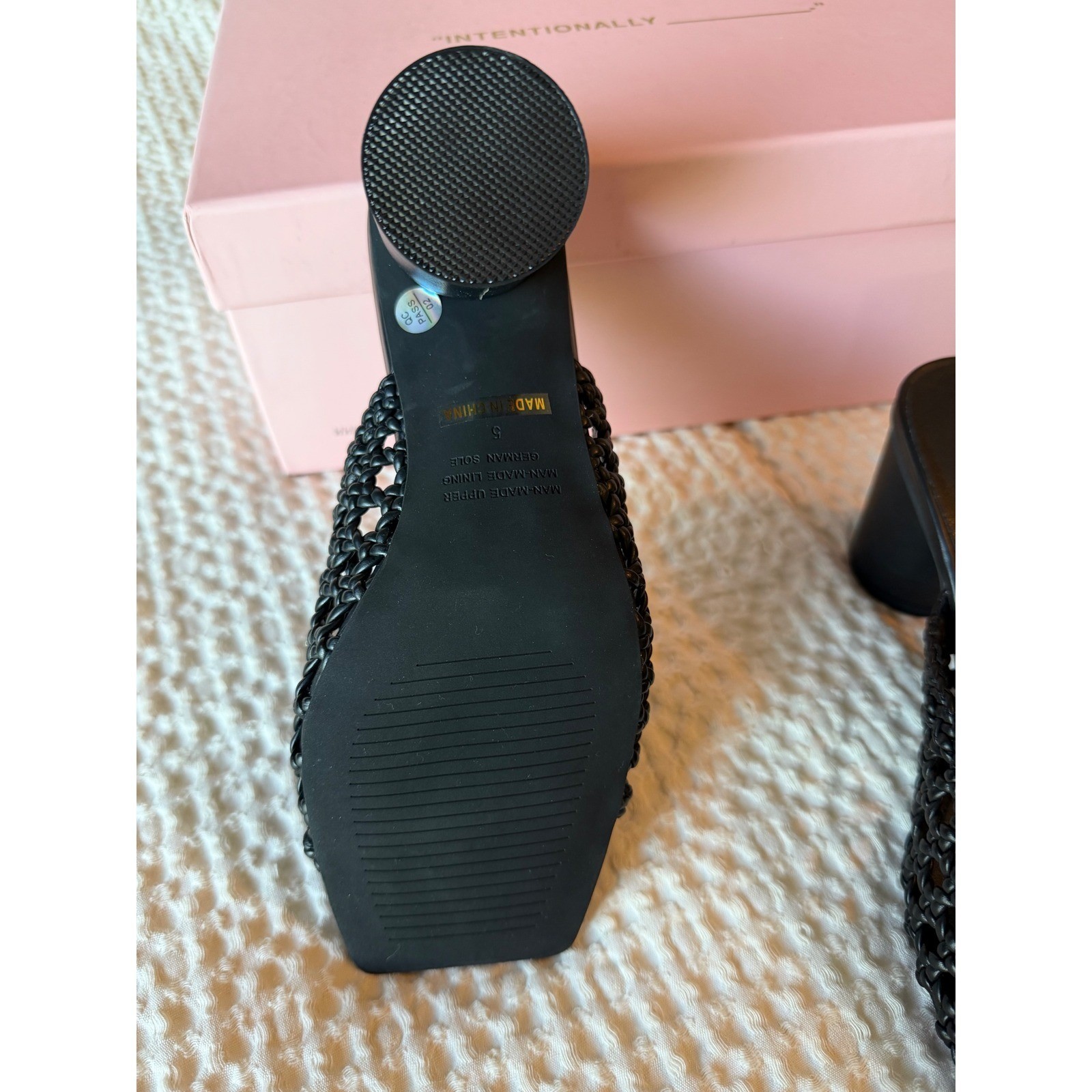 Intentionally Blank Cassandra Black Woven Vegan Leather Block Heel Mules Size 5