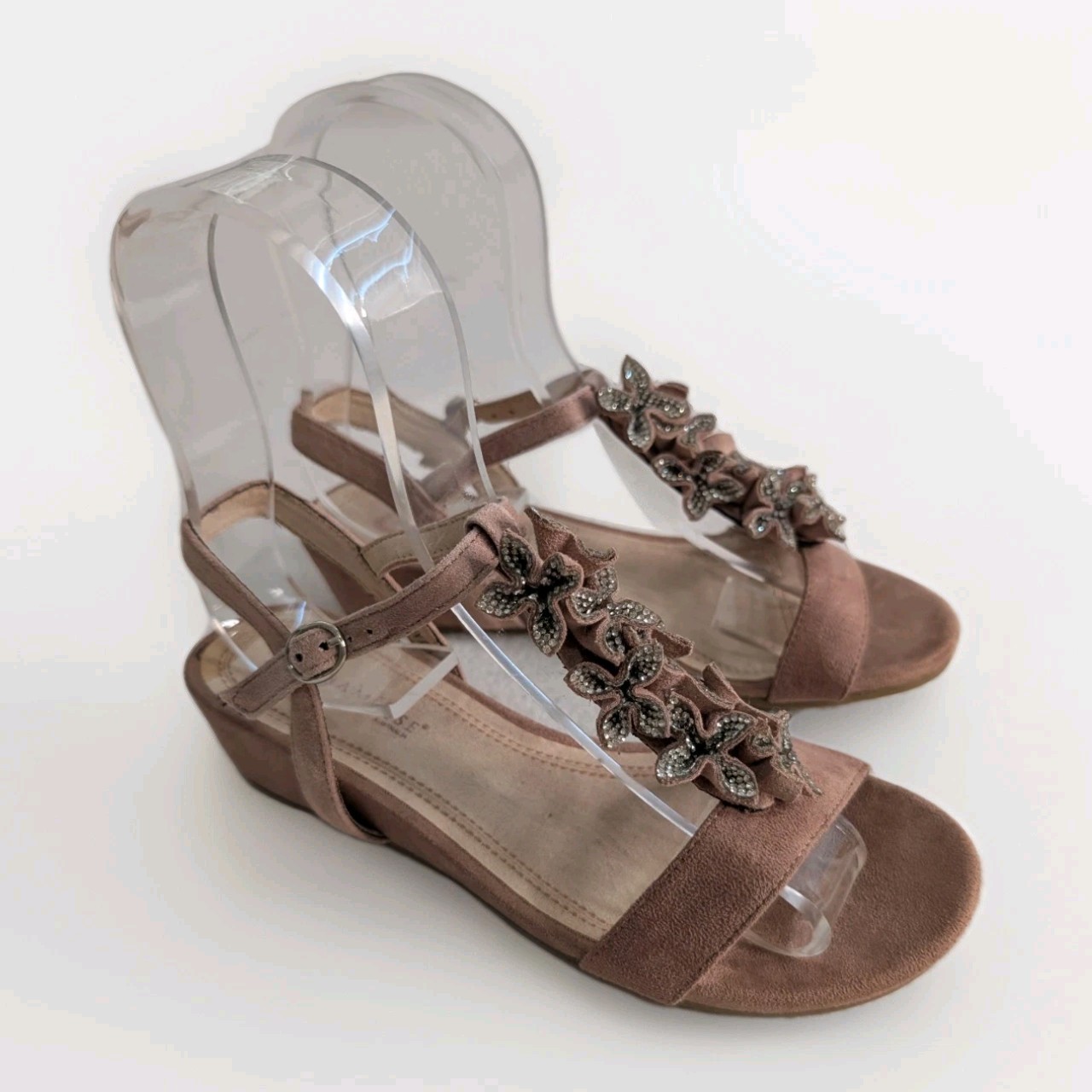 ​AMEISE Lachy Mauve Suede Wedge Sandals Floral Rhinestone Bling Size 37 AU6