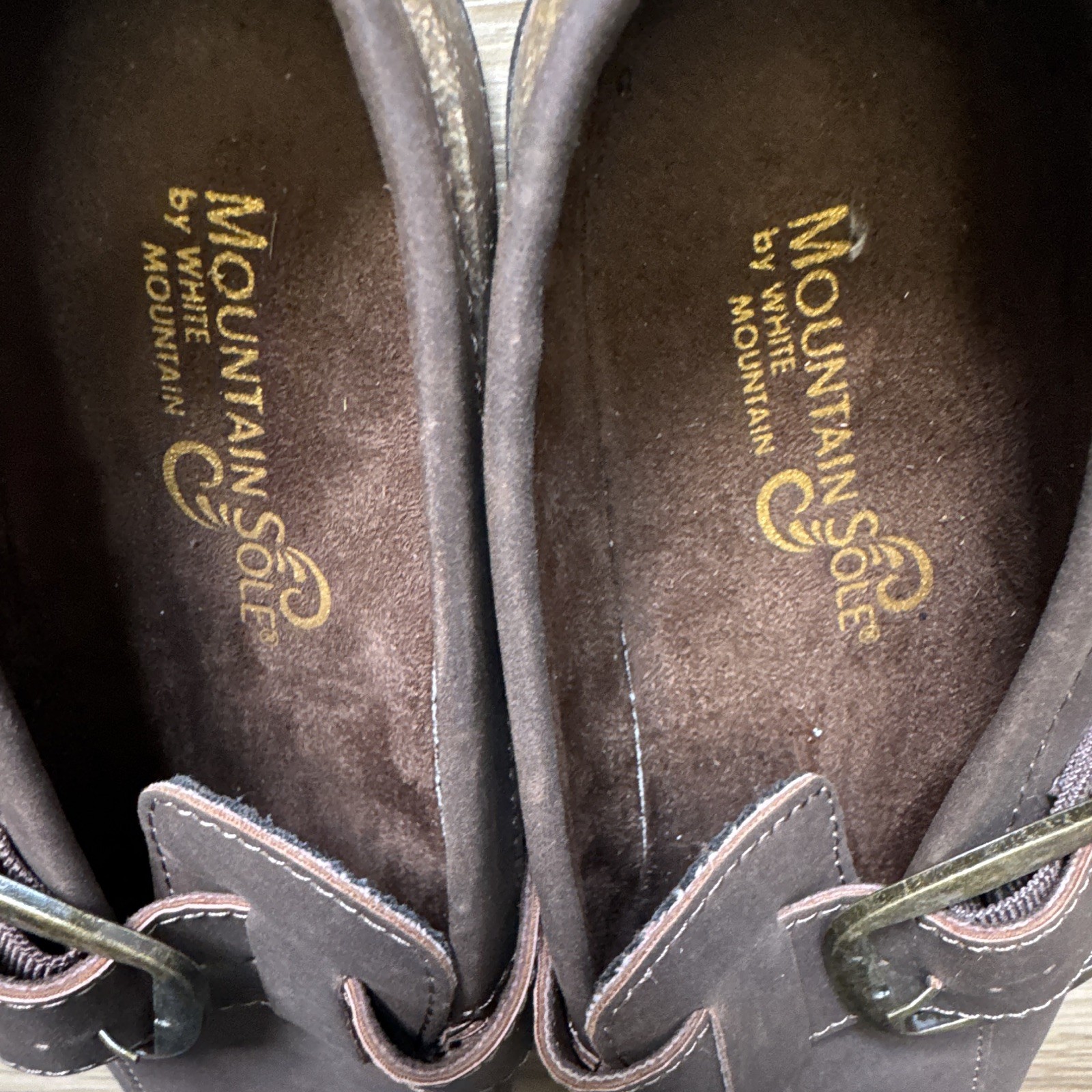 Mountain Sole by White Mountain Brown Leather Buckle Loafer Flats Women 7 M