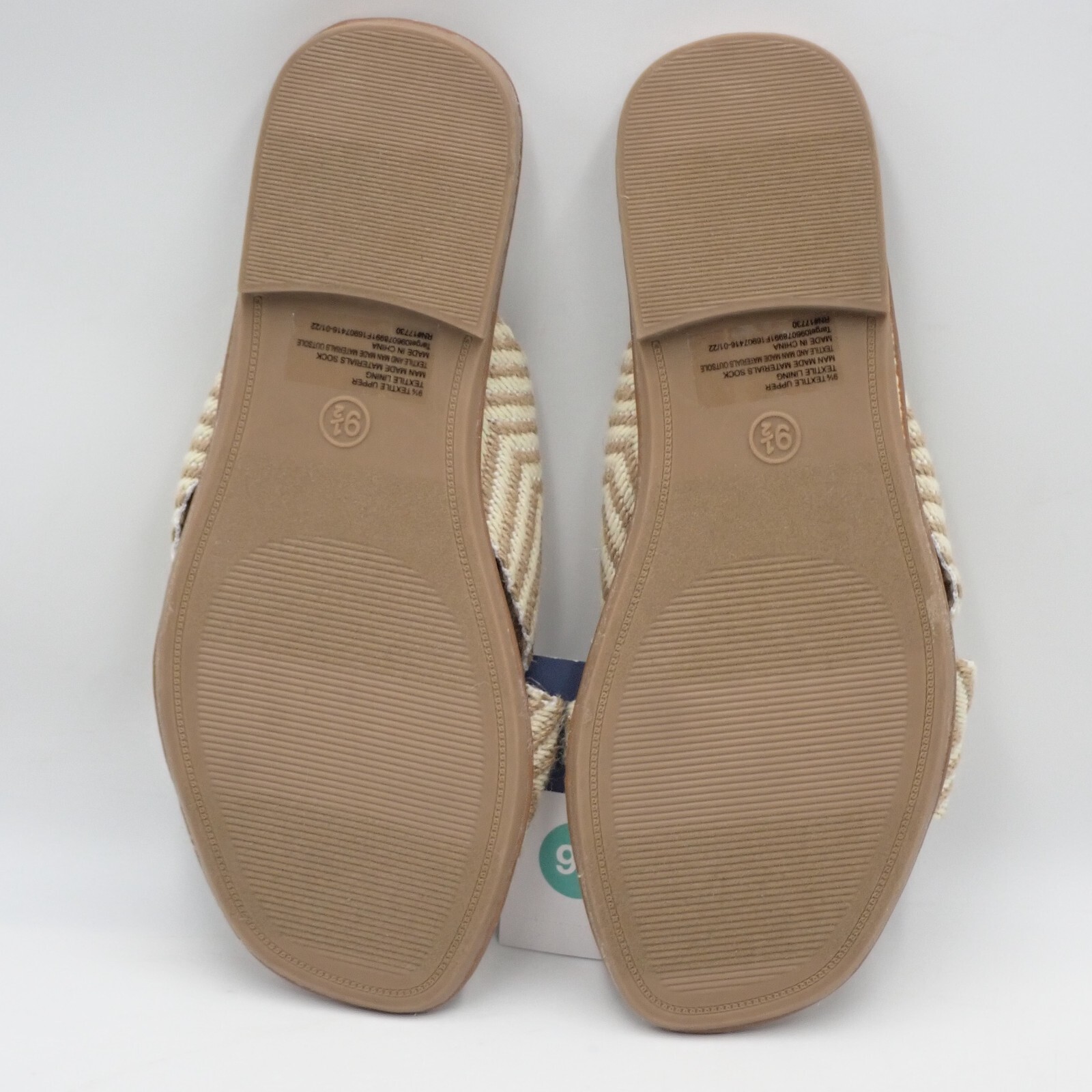 Universal Thread Sandals Womens Size 9.5 Tan Chevron Slip On Open Toe