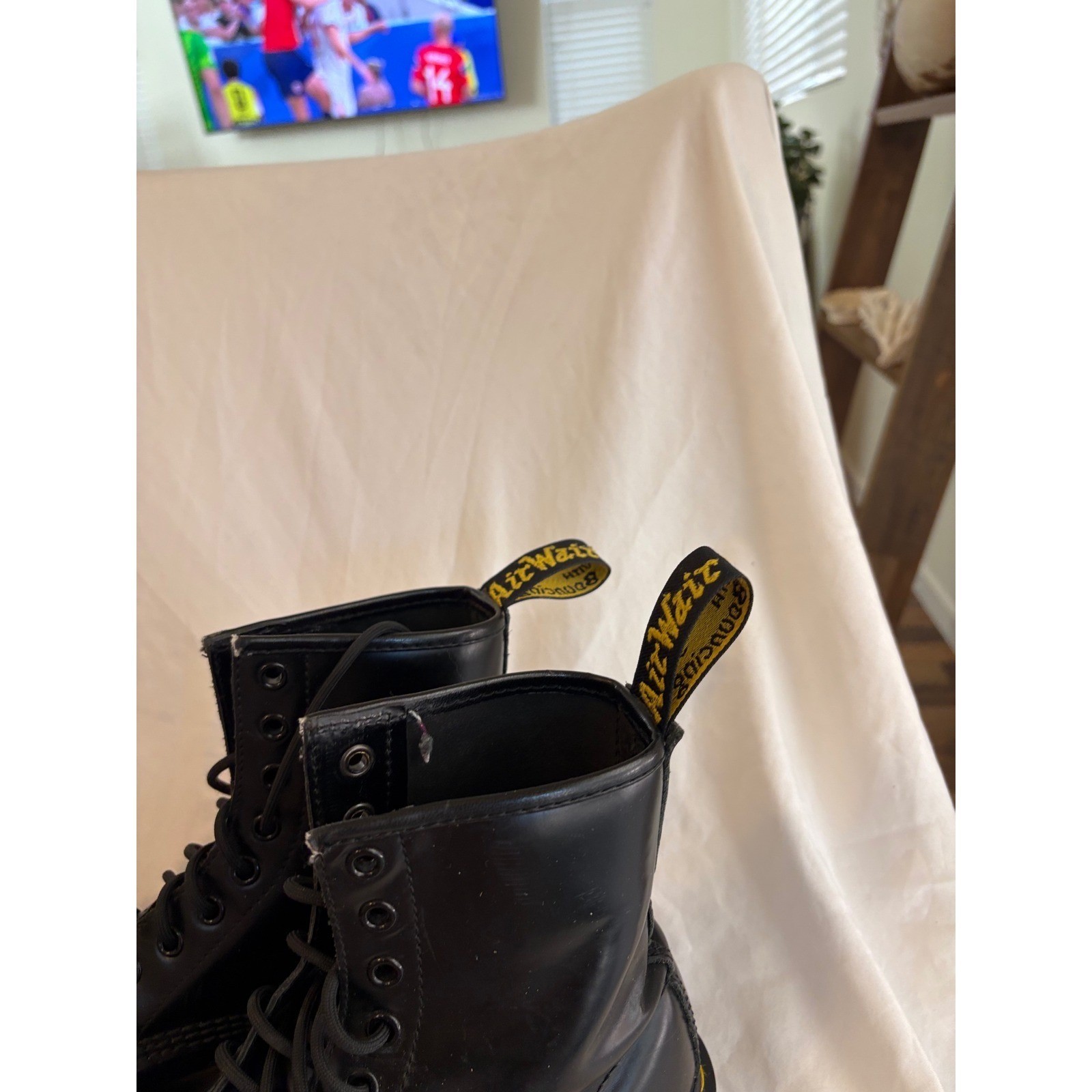 Dr. Martens 1460 Smooth Black Leather 8-Eye Lace Up Combat Boots Women 8 US L