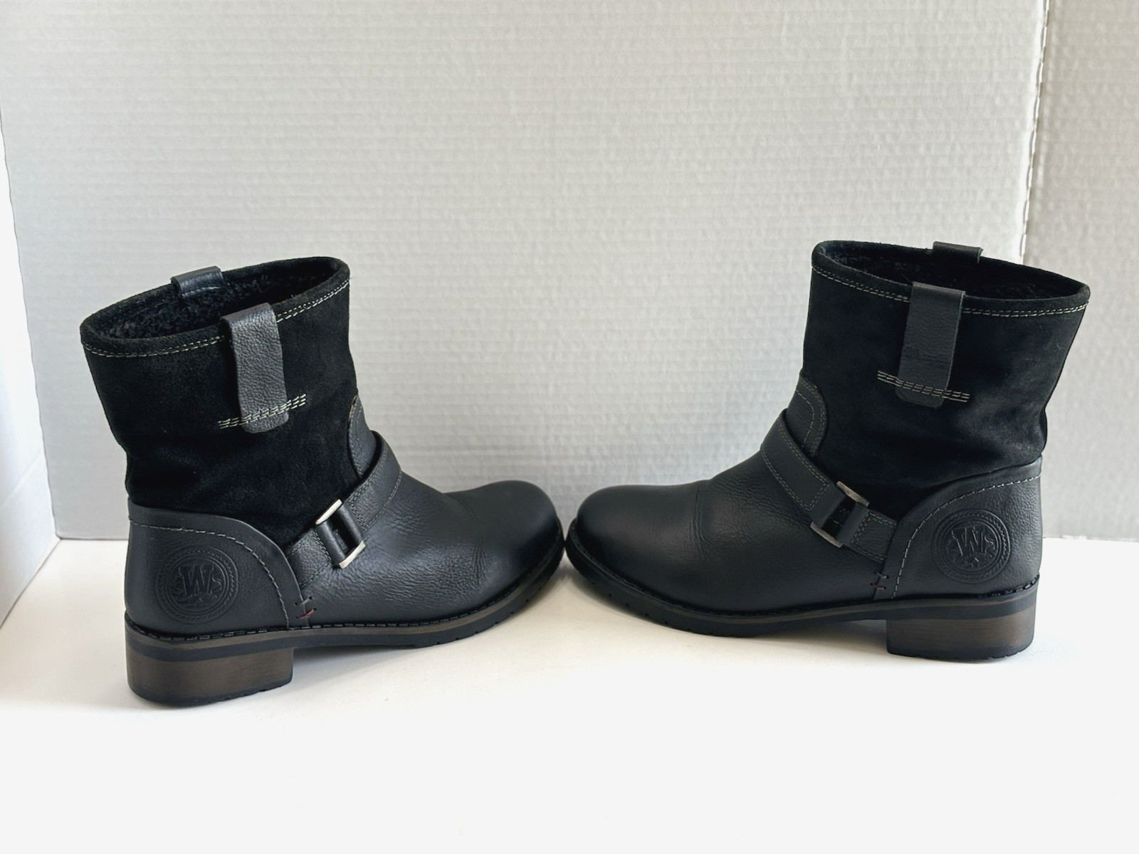 WRANGLER Women’s 7.5 Black Leather Strap Buckle Lined Moto Biker Ankle Boots