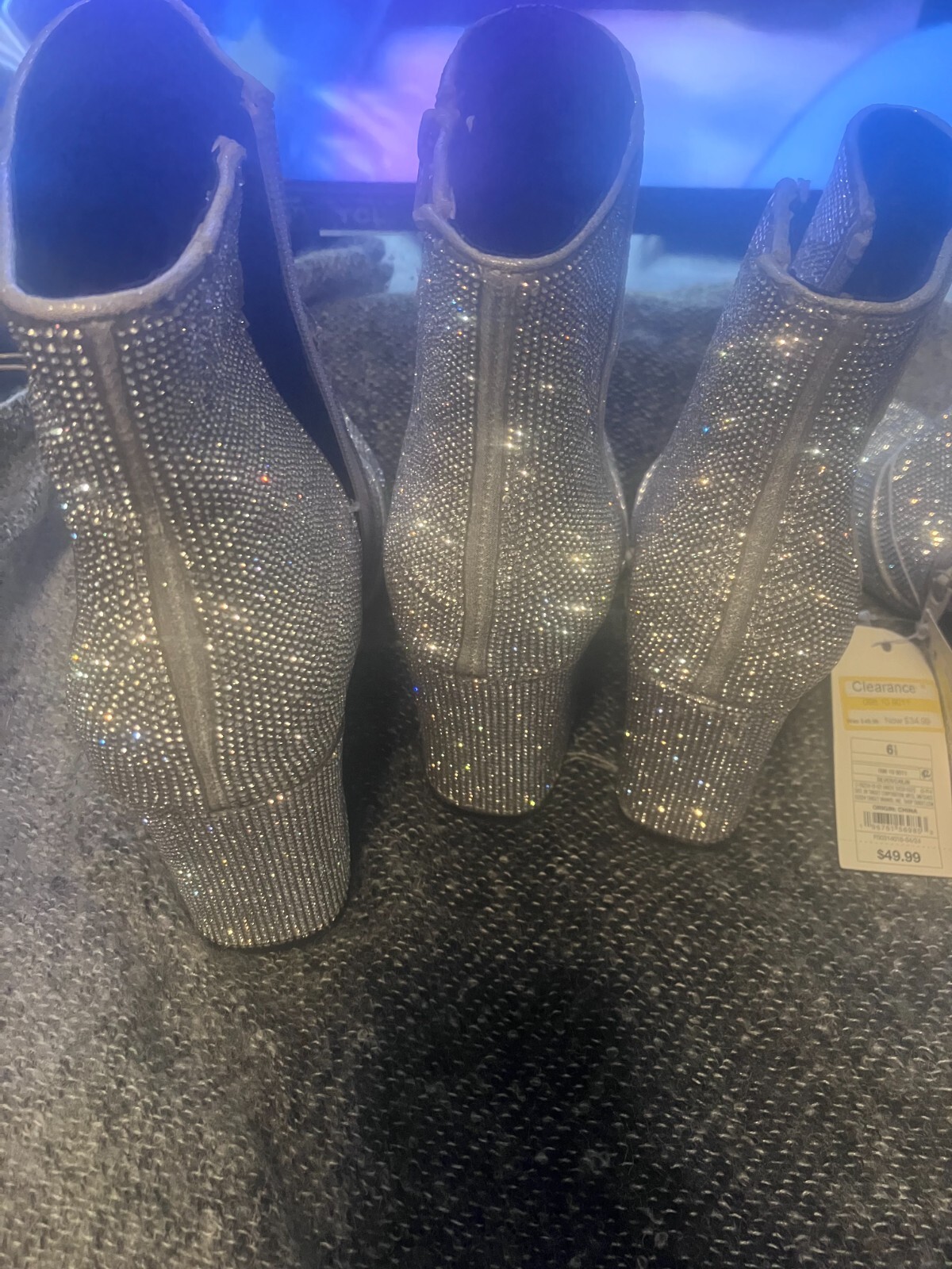 1 Single . a new day shoe. Heels. size varies, 11,6,6-1/2 and 8 -1/2 shoe.