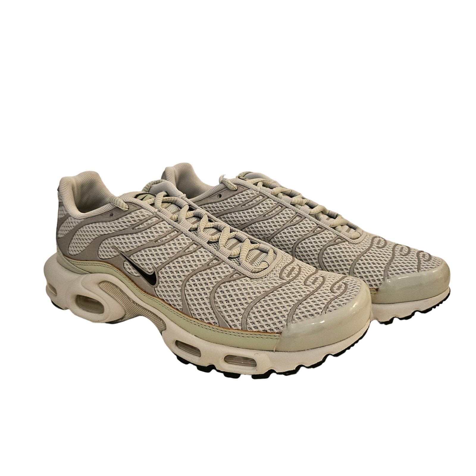 Nike Women 8.5 Men 7 Air Max Plus Light Silver Black Chrome Sneakers FV8480 002