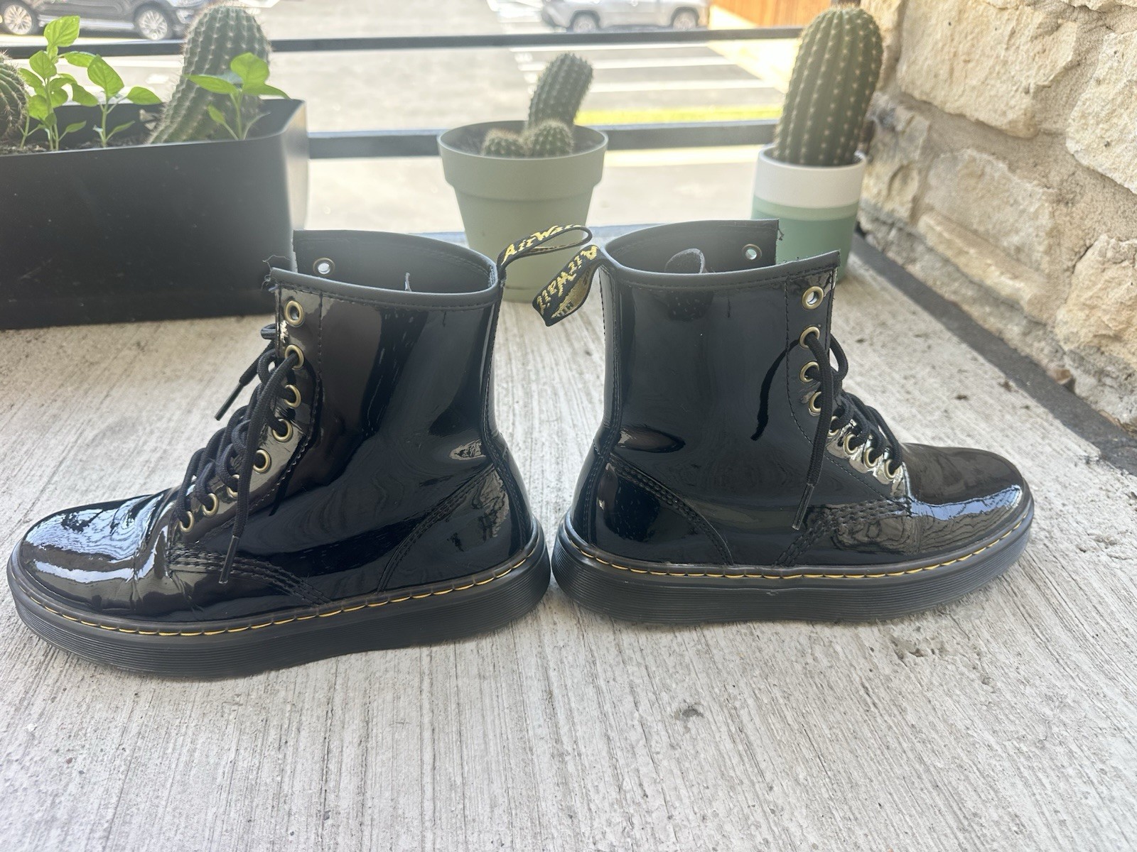 Dr. Martens Zavala Black Patent Leather Boots Women’s US 7 Lace Up Combat