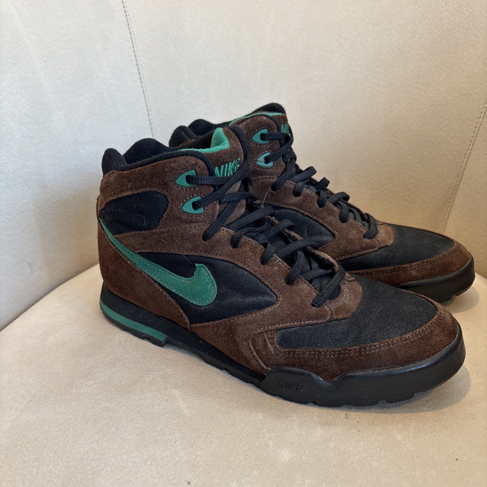 90’s Nike Caldera Hiking Boots 930507 T3 Brn/ Blk/Green Size 9, men’s/42.5 Euro