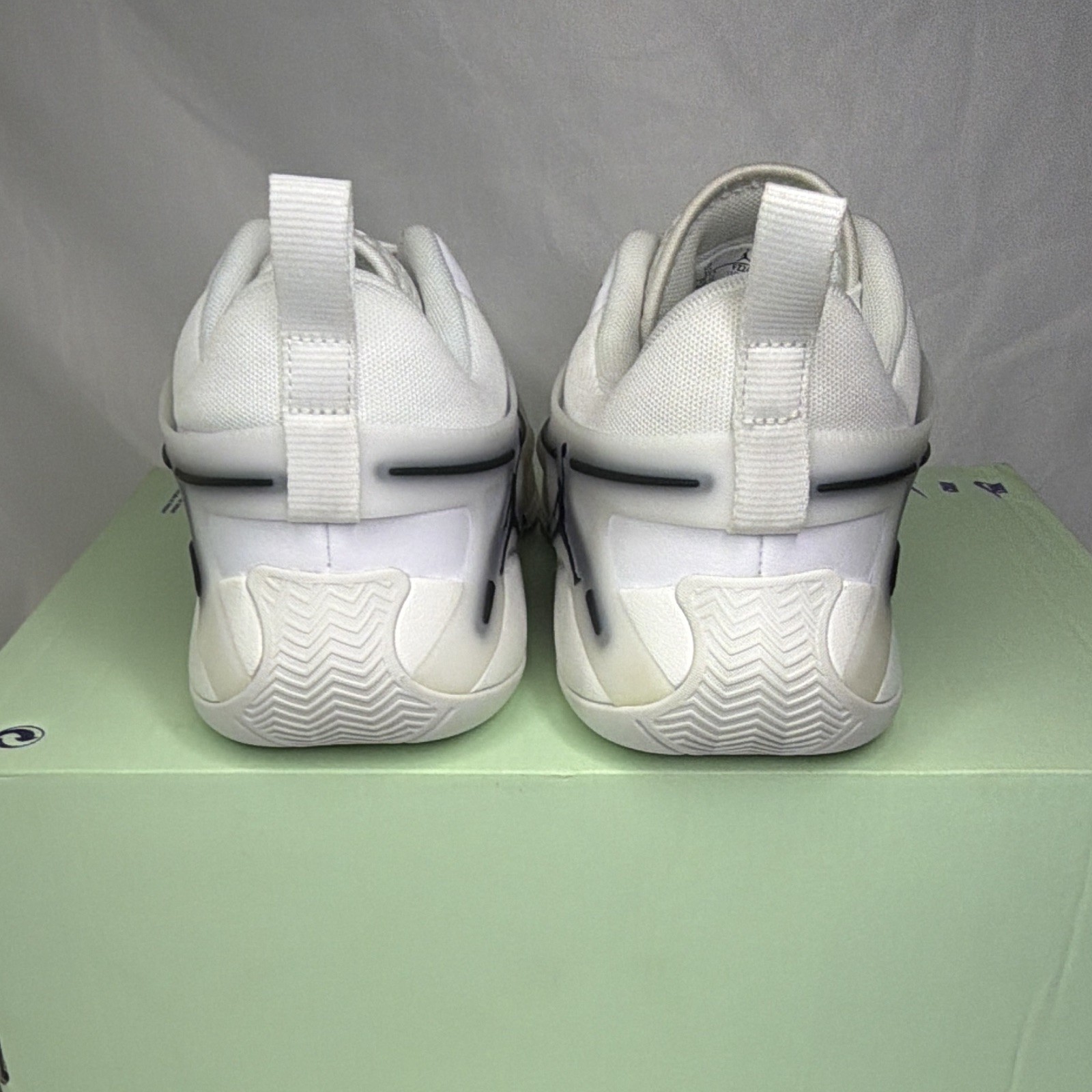 Jordan Jordan Heir W Women’s Low Top White/Black 10W/8.5M Original Box No Top