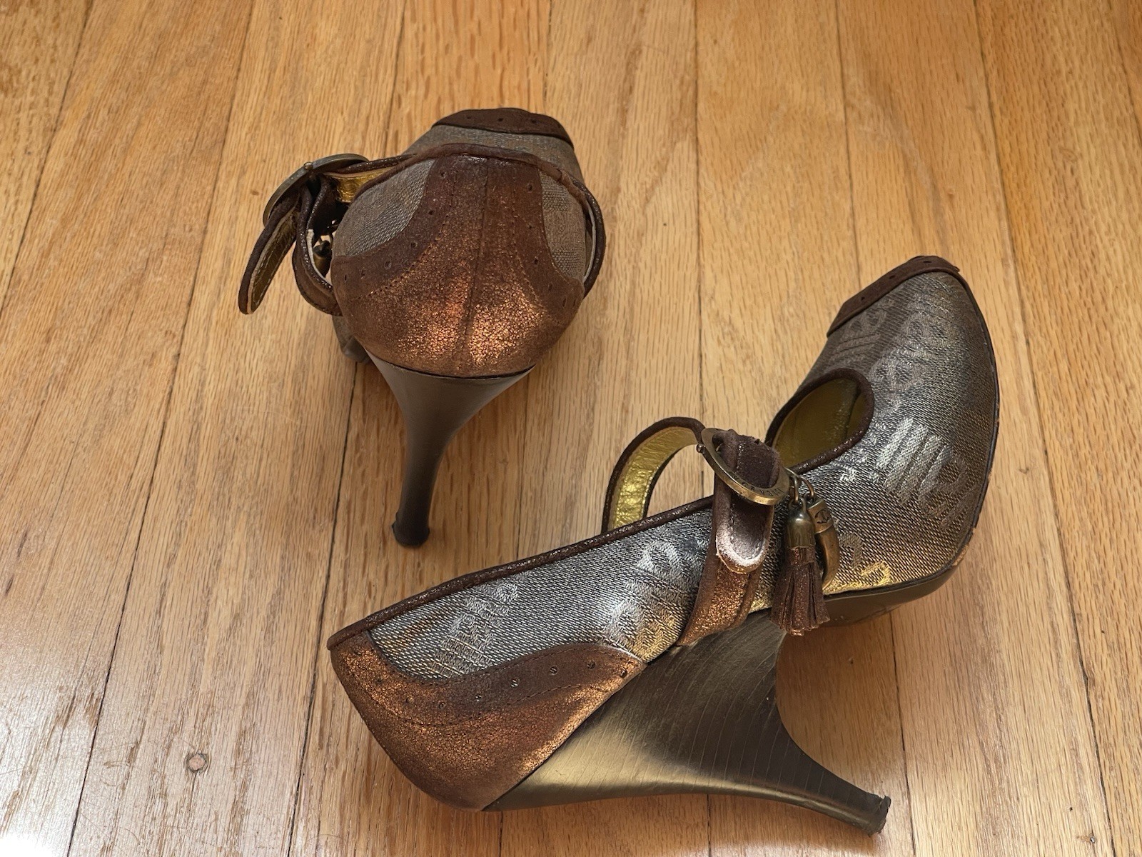 Just Cavalli Gold, Bronze Tassel Buckle Heel Pumps Women Shoes Sz8 Made in Italy
