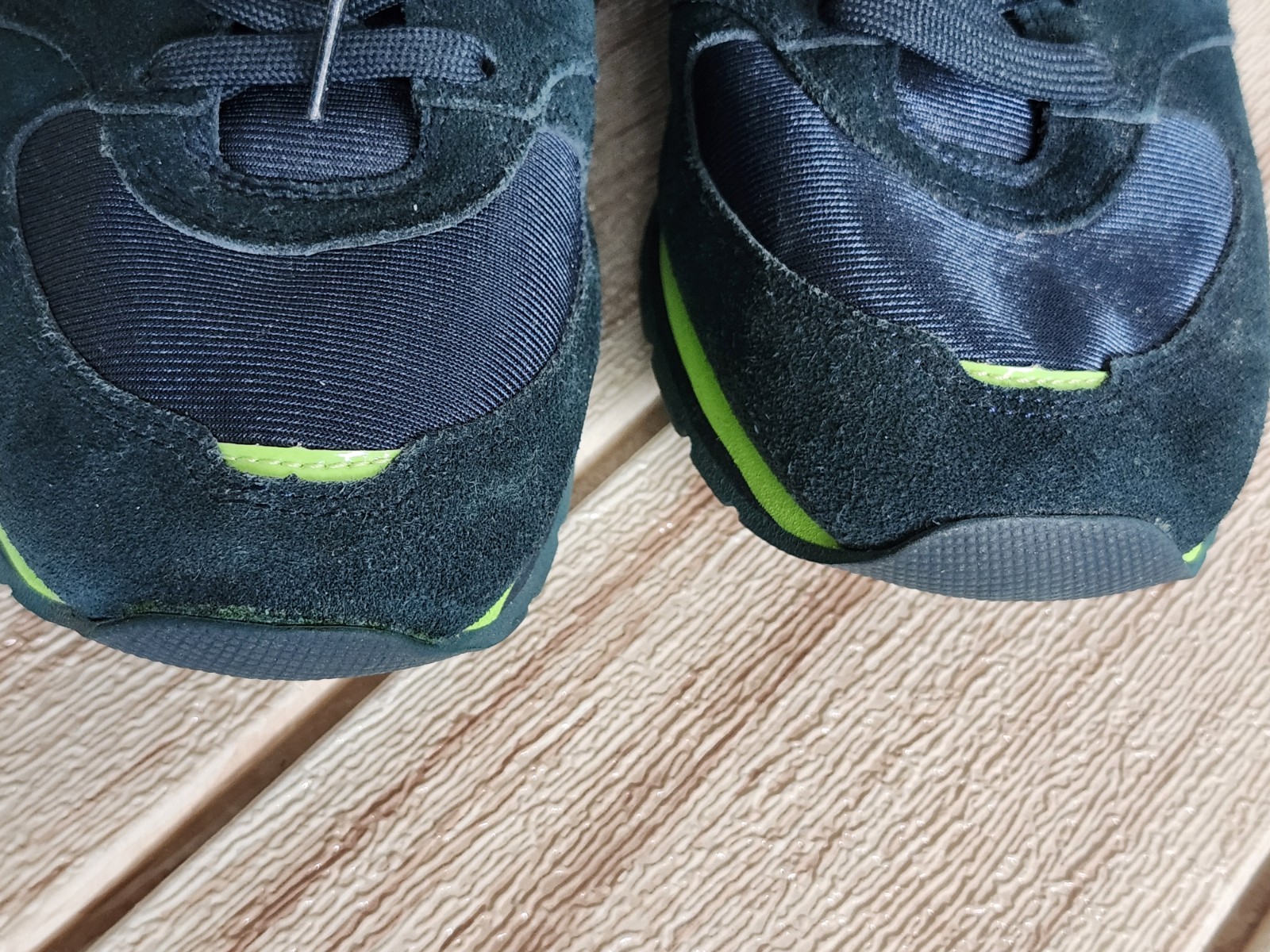 Frontline FL10 Dance Sneakers Blue Navy and Electric Green Women’s 9.5