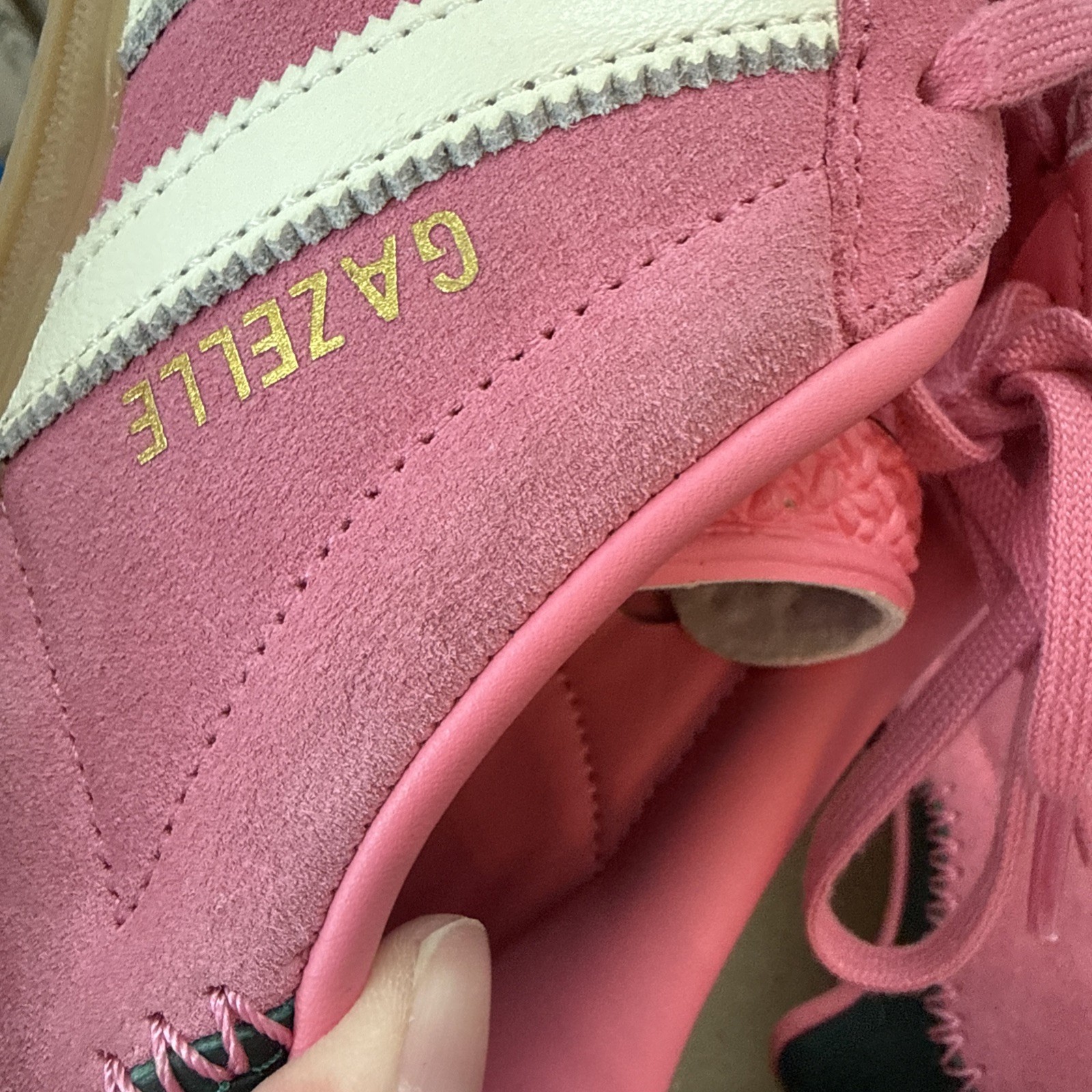 Women’s Size 9 Adidas Gazelle JI2014 Pink Sneaker Shoes