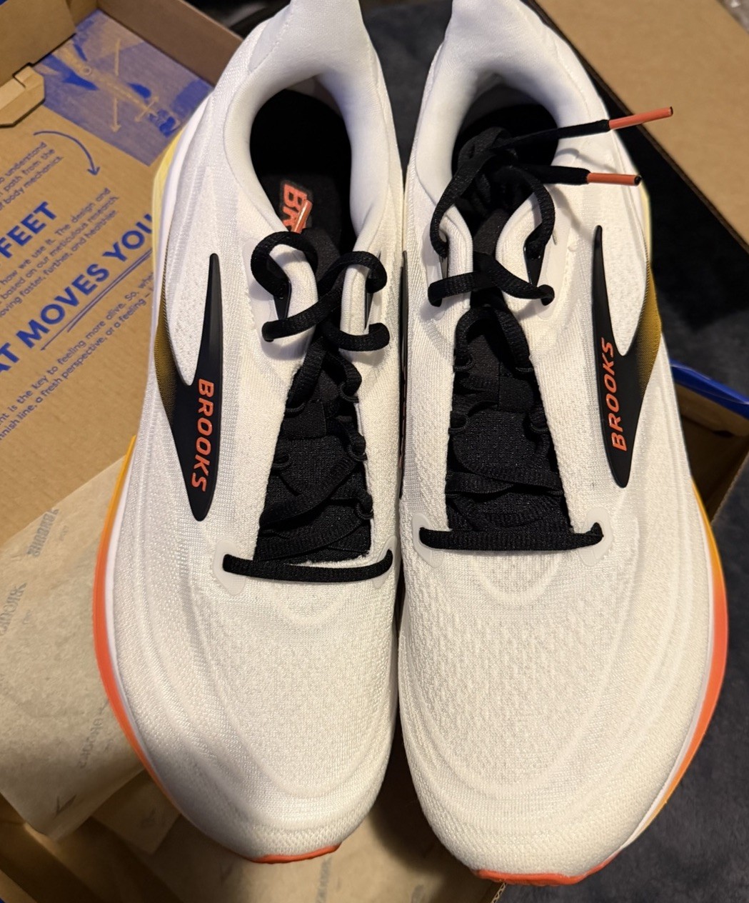 Brooks Revel 9 Men’s Size 11 Low Top Lace Up Running Shoes White/Orange/Black