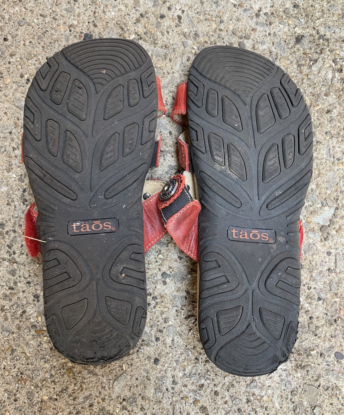 Taos Oasis Leather Sandals Women’s Size 6/ 37 Red Strap Comfort Beach Water