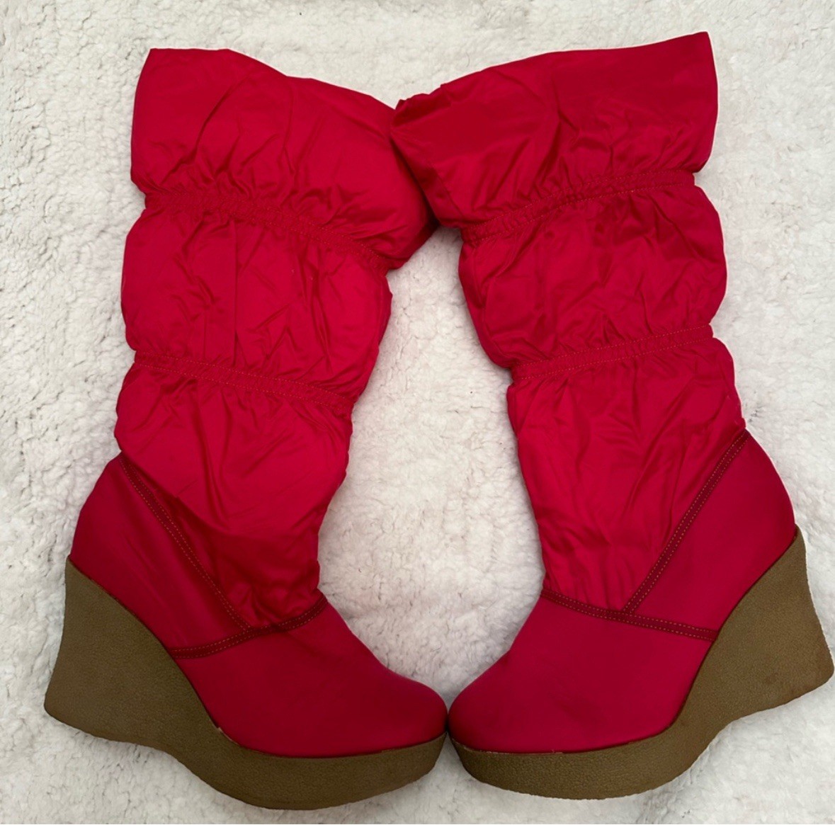 Women’s Red Quilted Mid-Calf Round Toe Wedge Zip Faux Fur Boots 7.5