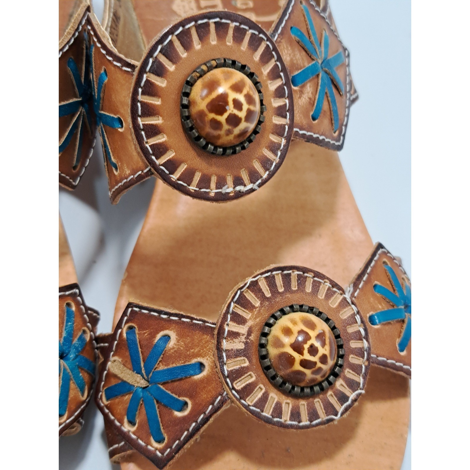 L’Artiste Spring Step Sesame Tan Leather Wedge Sandals Blue Embroidery Womens 36