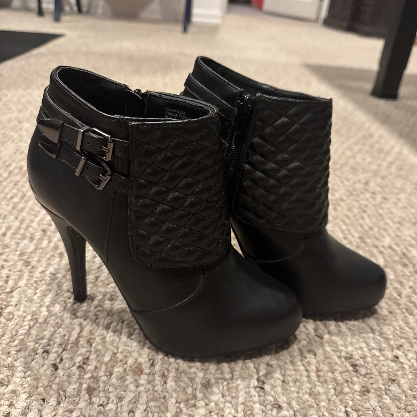 Torry Woman’s Heels Size 6.5 Black Leather Zipper Strap Shoes