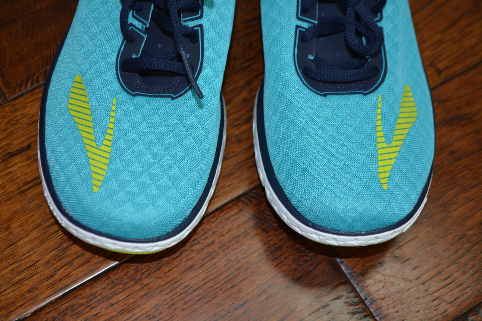 Brooks Women’s Pure Flow 6 Athletic Runners Teal and Blue, Sz 10.5 B, Ex.+ Cond.