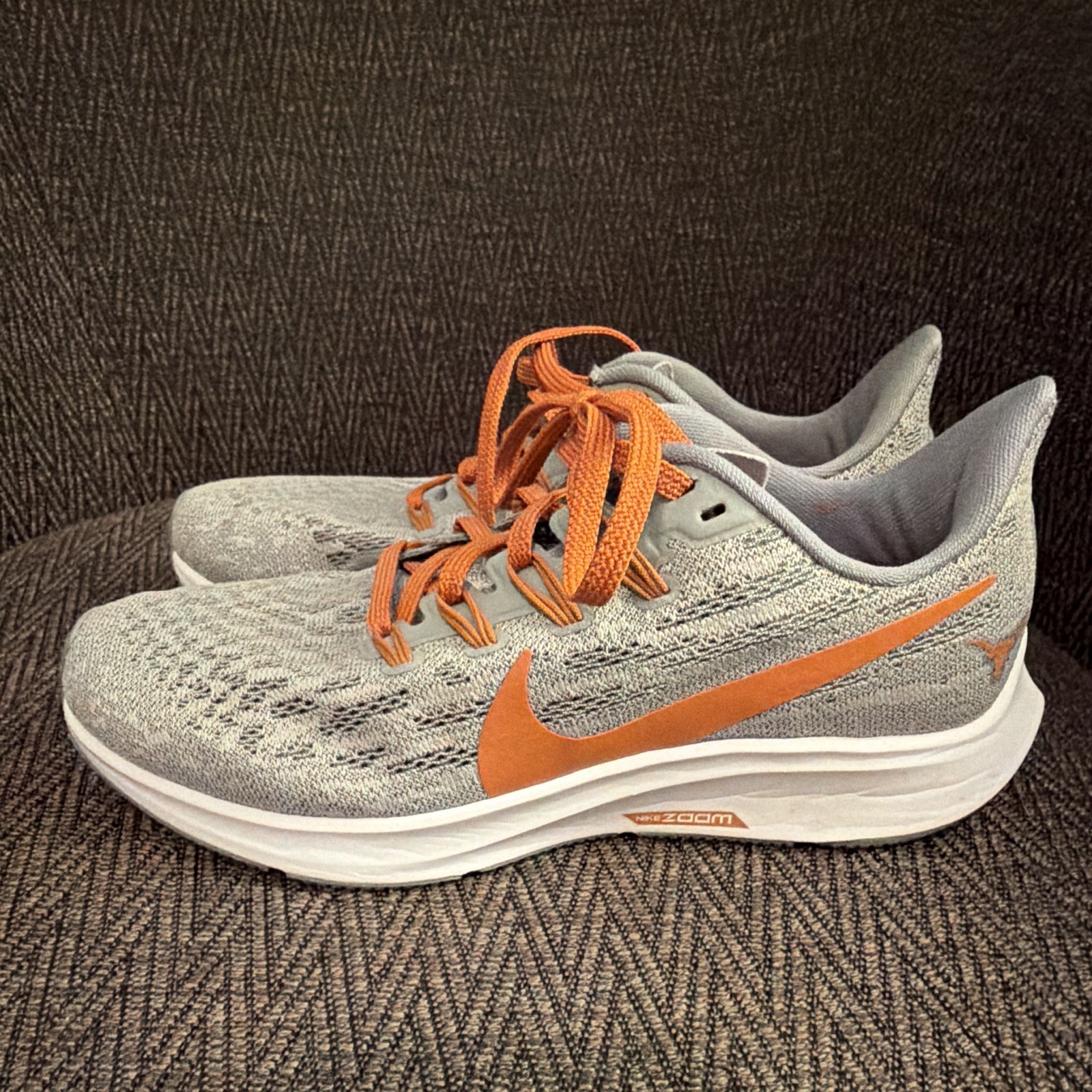 Nike Zoom Men’s Low Top Lace Up Athletic Sneakers Gray/Orange/White
