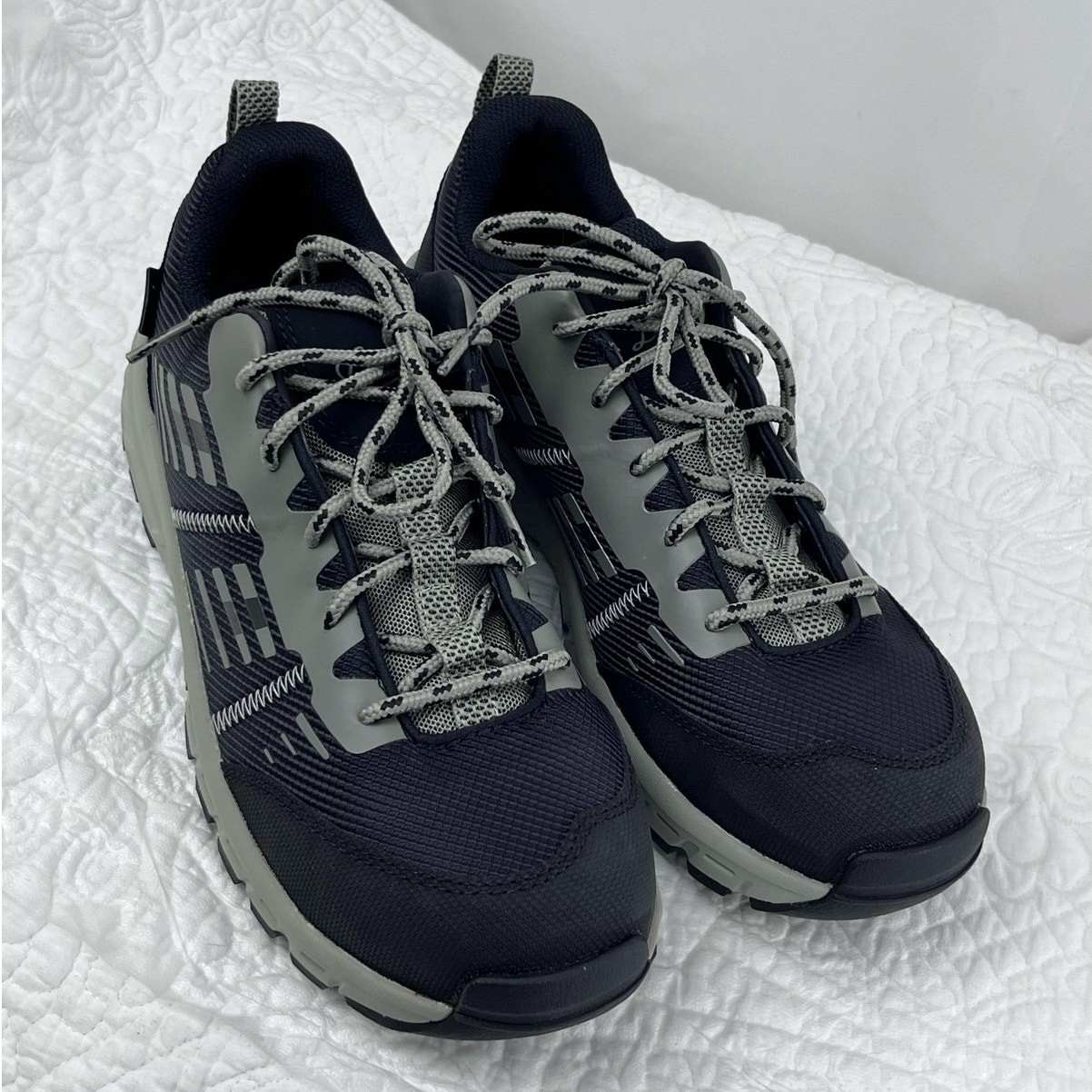 NWOB Danner Women’s 8.5 Black Run Time Non-Metalic Toe Lace Up Mesh Shoe NEW