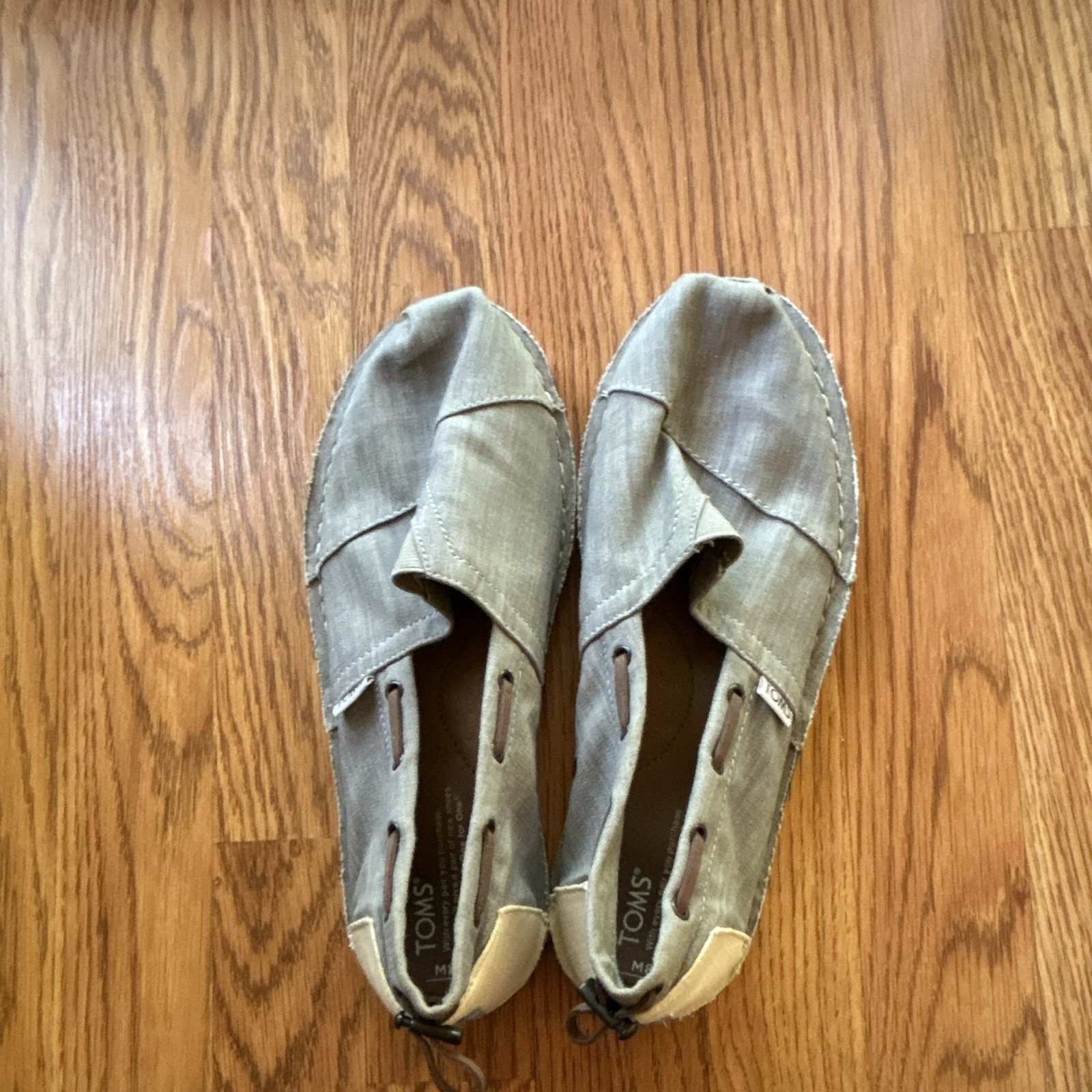 TOMS Women’s Gray Canvas Slip-On Flats Embroidered Pull Tab Round Toe US 8