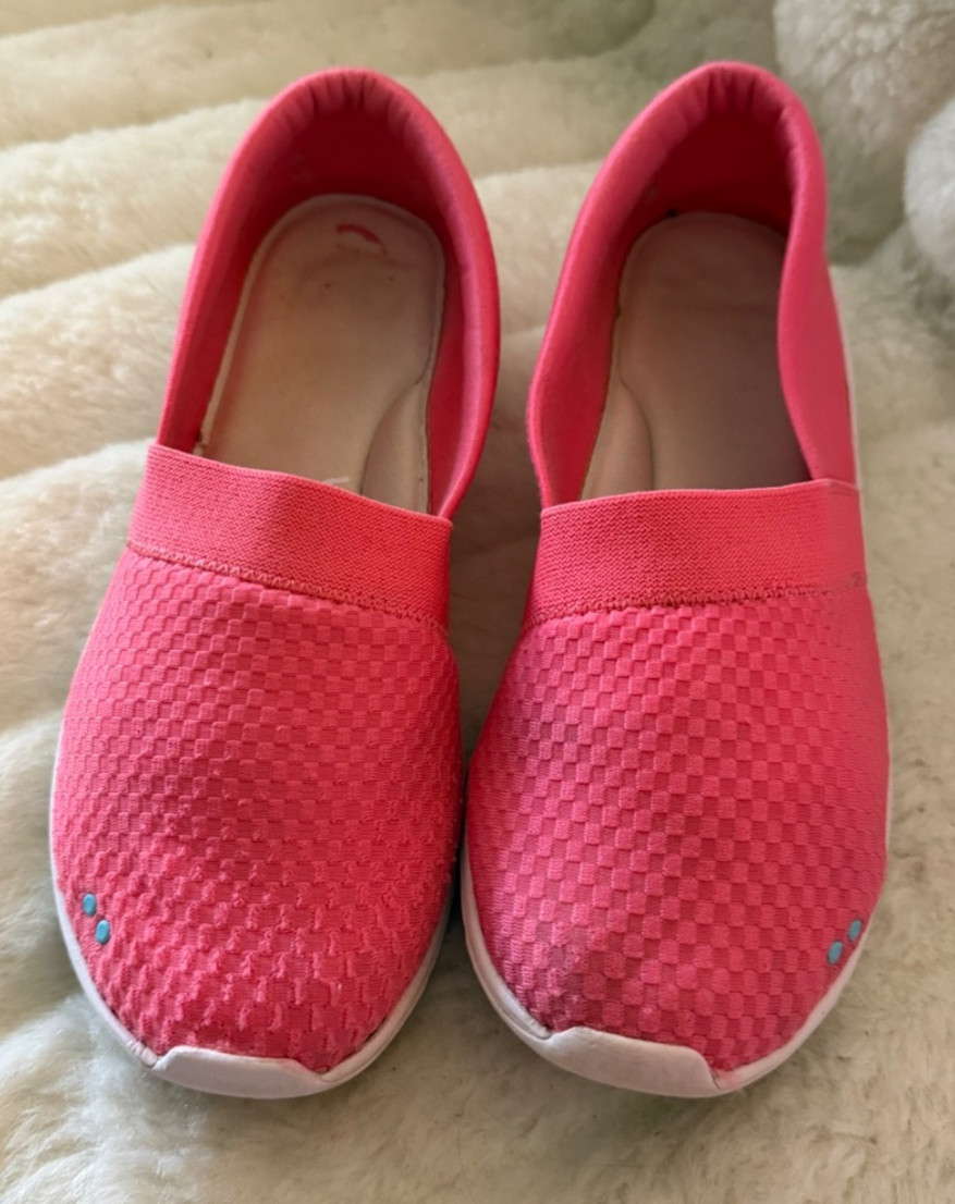 RYKA SIZE 8.5 Neon Pink Textured Textile Slip On Soft Cushion Inner Comfort Shoe