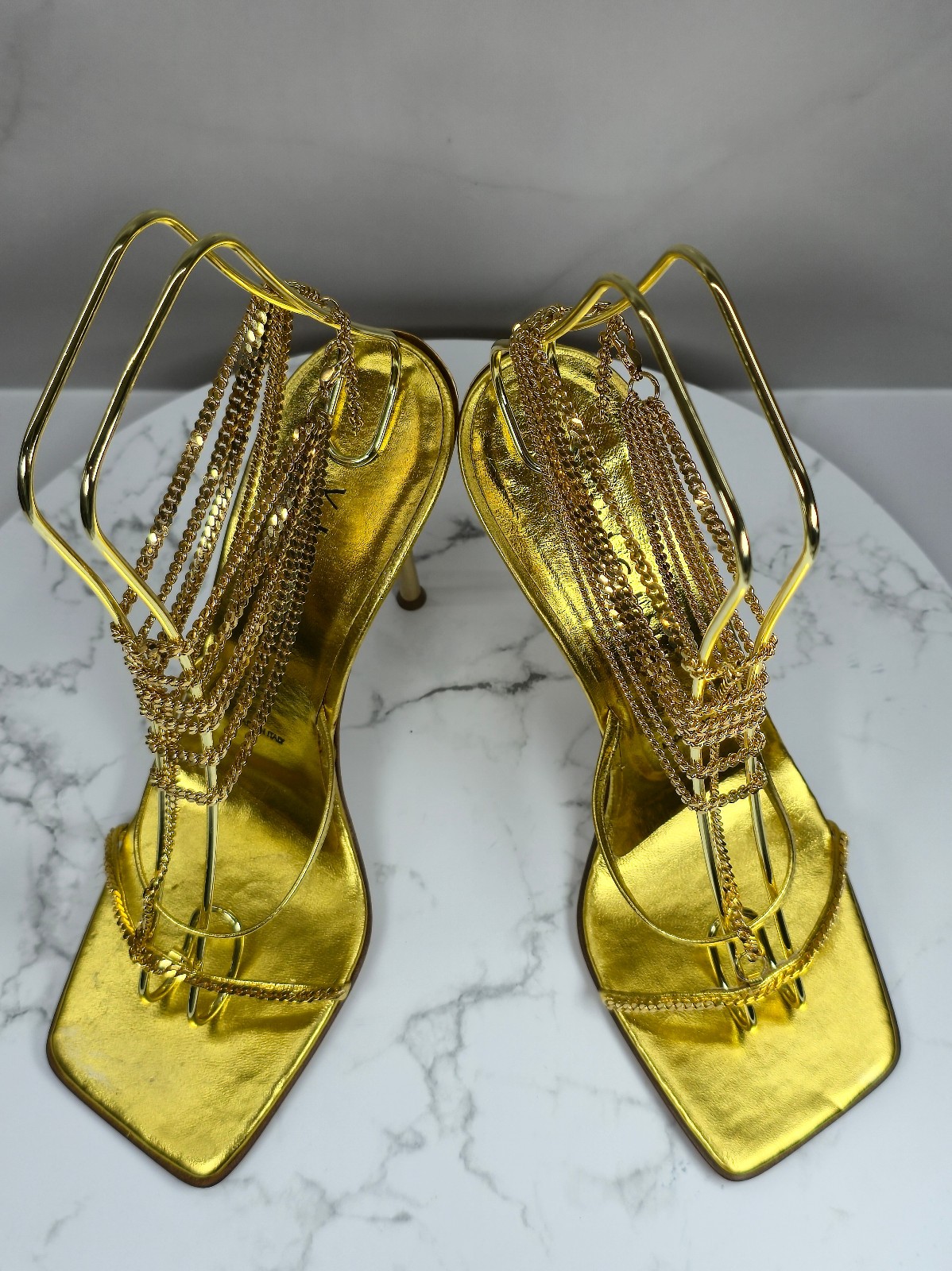 Vicini Vintage Gold Chain Strappy High Heel Sandals Size 39 Y2K Metallic Design