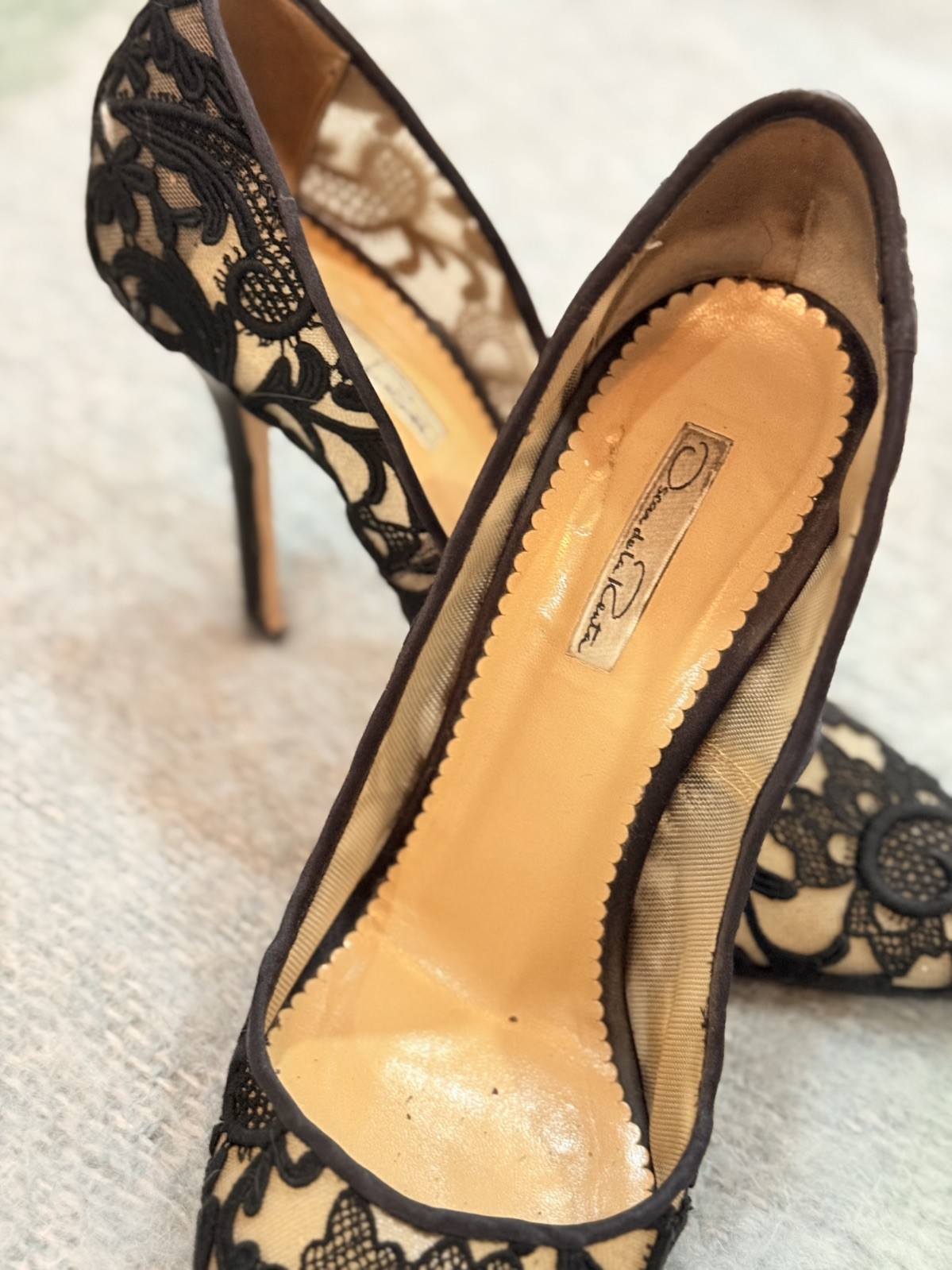 Oscar De La Renta Black Lace High Heel Shoes sz 39.5 US 9