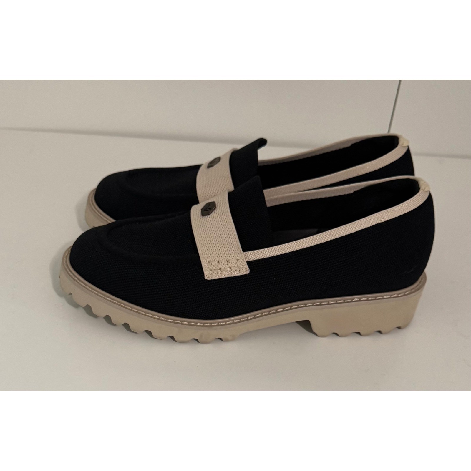 VIVAIA Francesca Round-Toe Loafers Black Ivory Knit Platform Lug Sole Shoes 9.5
