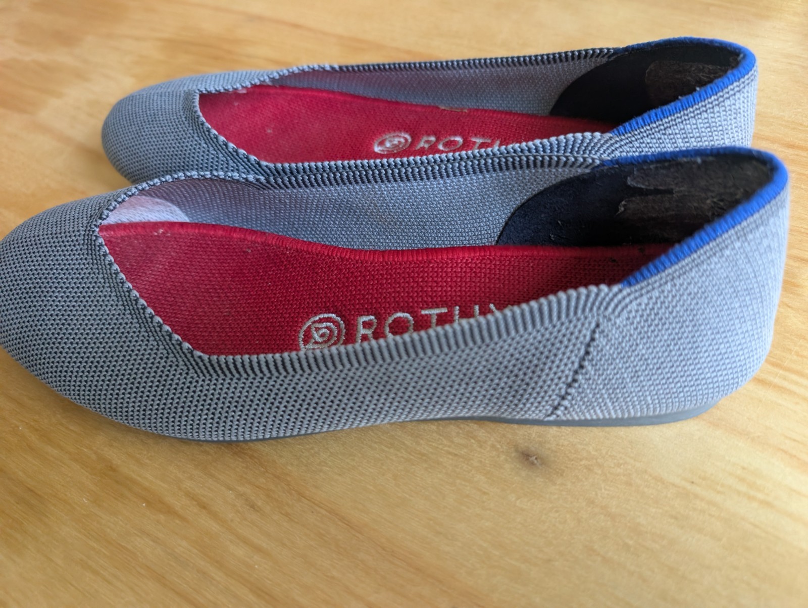 Rothy’s The Point Flats – Muted Grey with Red Insoles (Women’s 7.5)